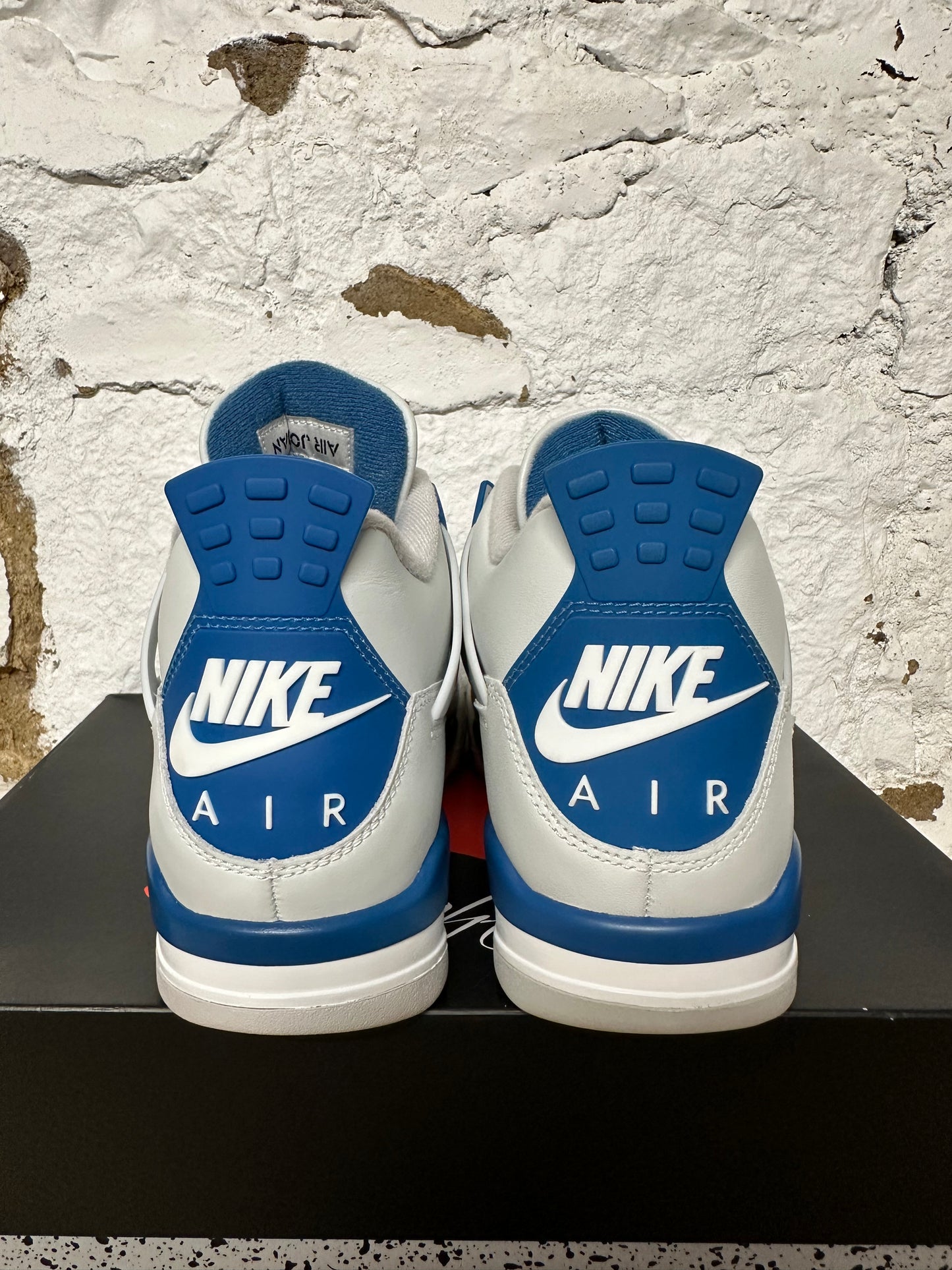 Air Jordan 4 Military Blue Sz 9.5