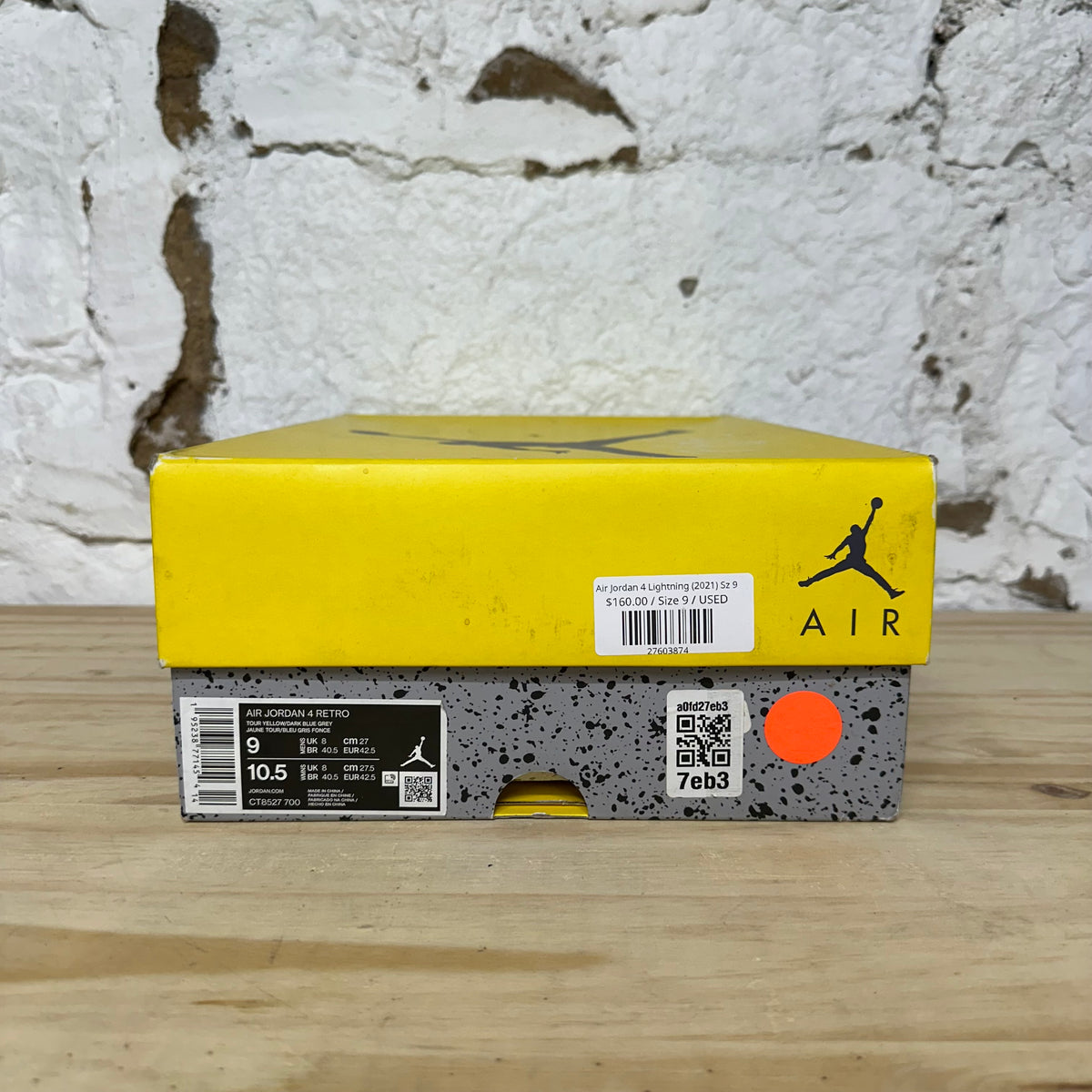 Air Jordan 4 Lightning (2021) Sz 9