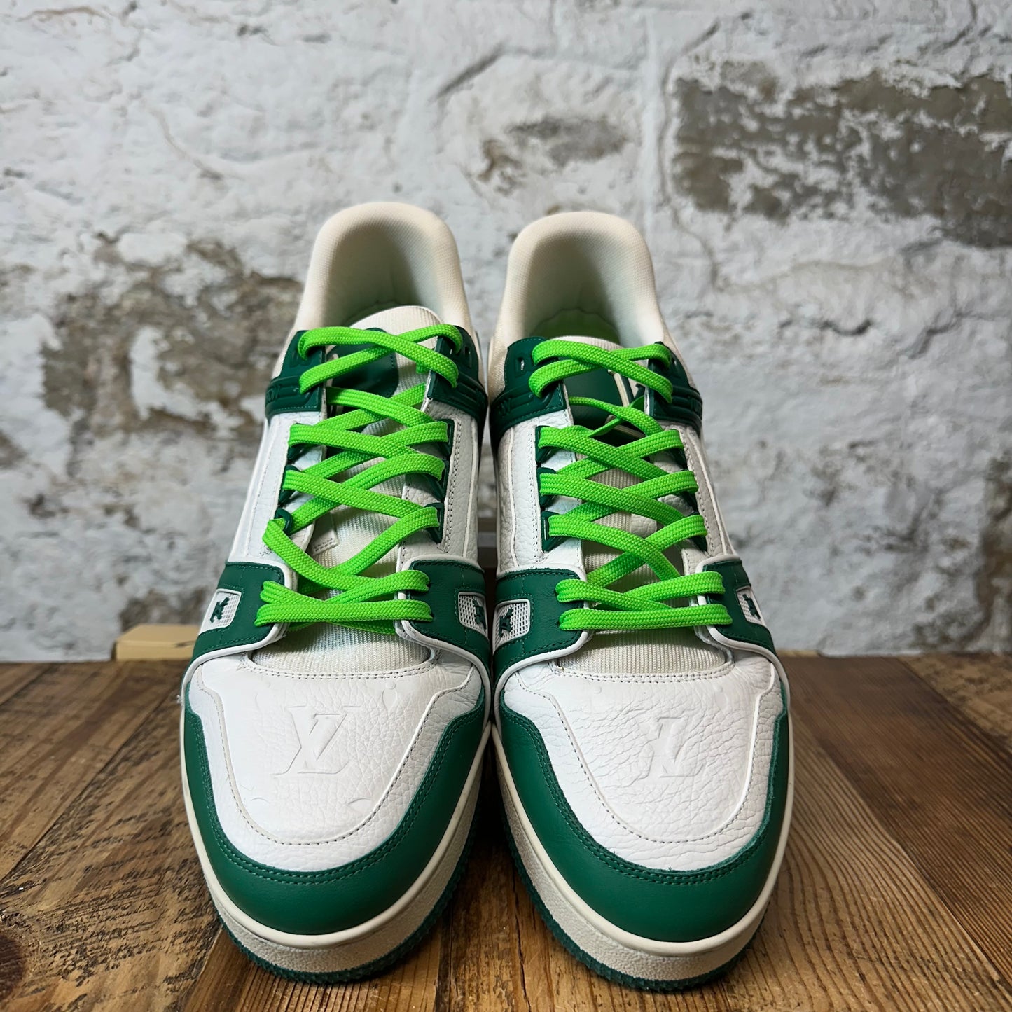 Louis Vuitton Green White Trainer Sneaker Sz 10.5 (9LV)
