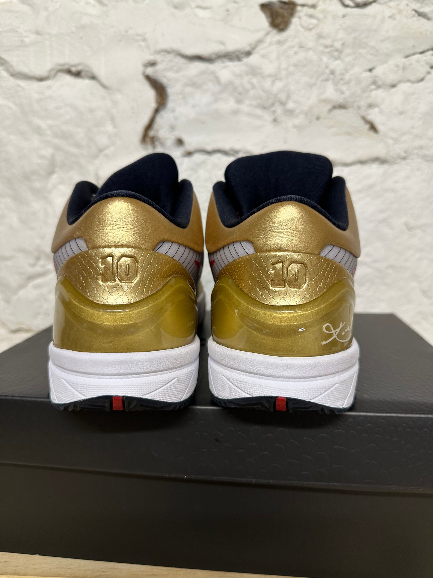 Nike Kobe 4 Protro Gold Medal Sz 10.5