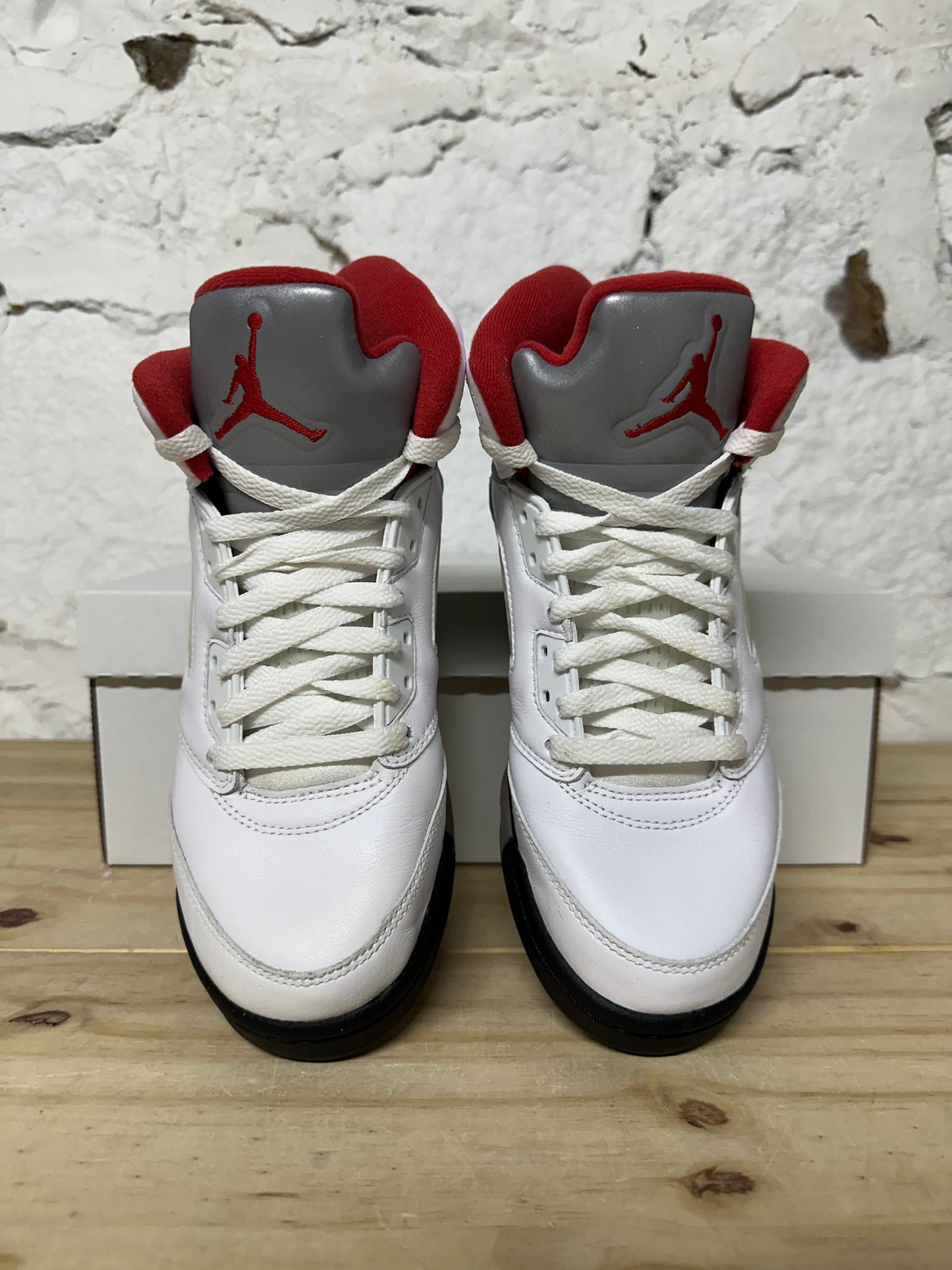 Air Jordan 5 Fire Red Sz 6.5Y