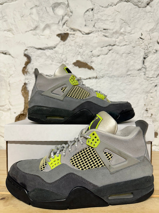 Air Jordan 4 Neon 95 Sz 9