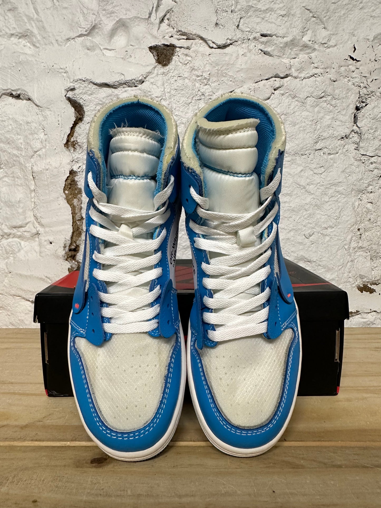 Air Jordan 1 Off White UNC Sz 9