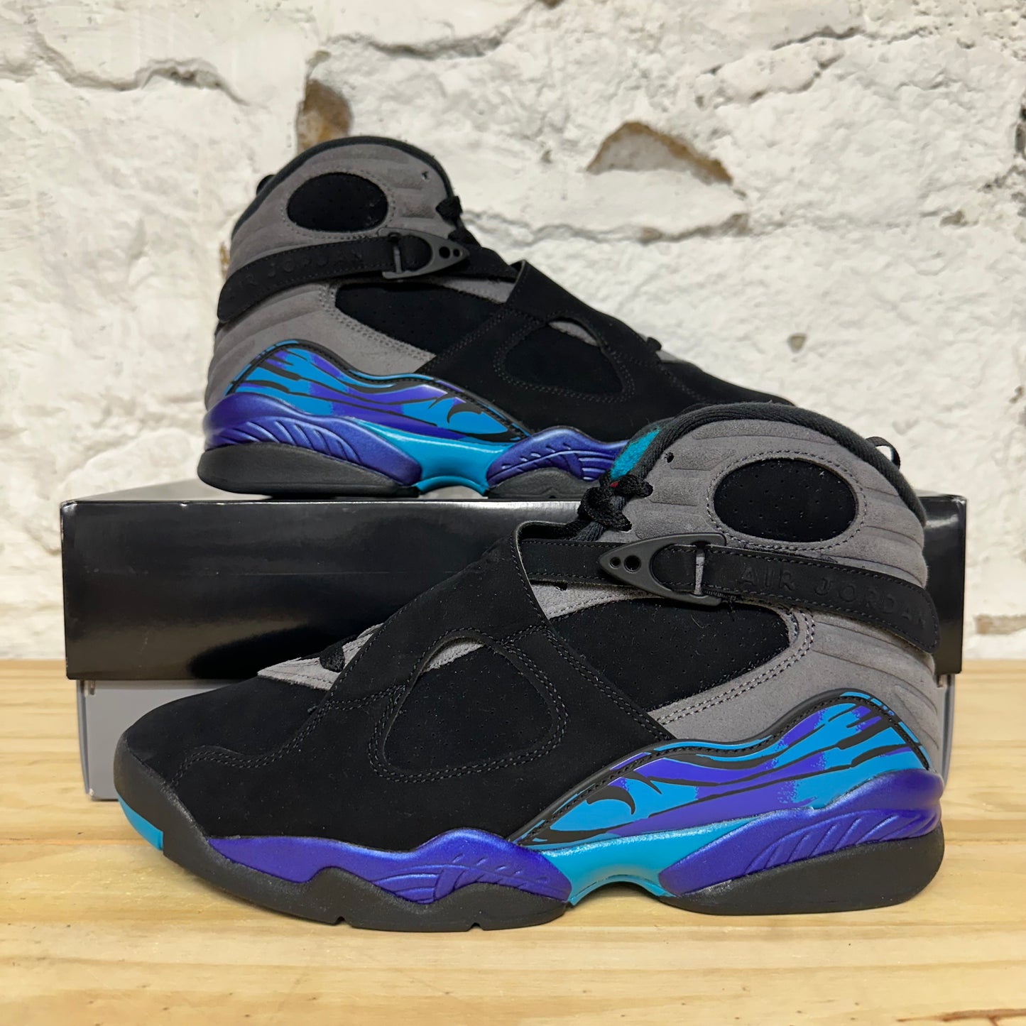 Air Jordan 8 Aqua (2025) Sz 9 DS