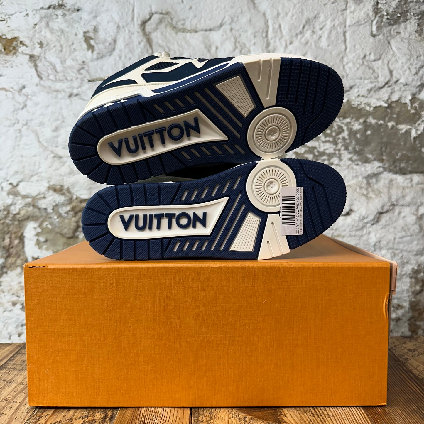 Louis Vuitton Navy White Skate Sneaker Sz 7.5 (6LV)