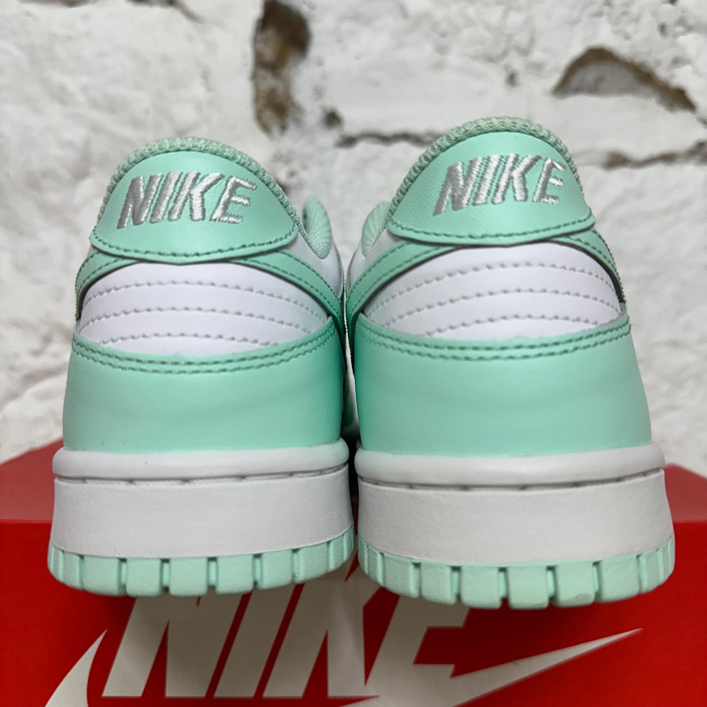 Nike Dunk Low Mint Foam Sz 7Y DS