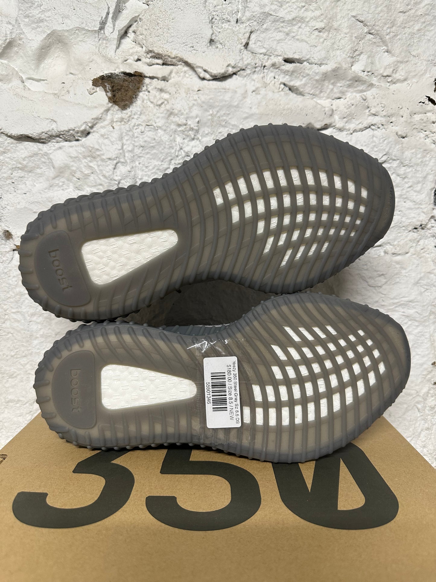 Yeezy 350 Steel Grey Sz 8.5 DS