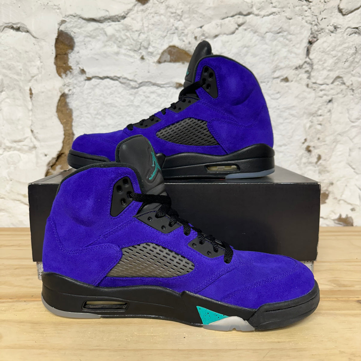 Air Jordan 5 Alternate Grape Sz 9.5
