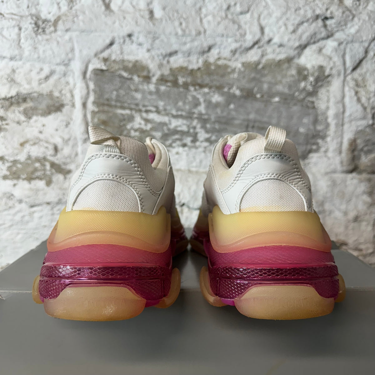 Balenciaga Triple S White Pink Sneaker Sz 8 (41)