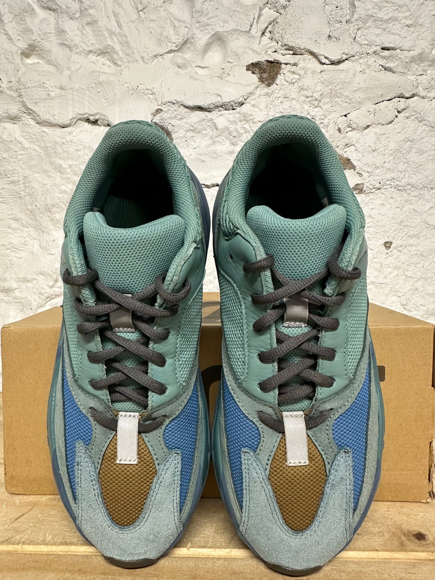 Yeezy 700 Faded Azure Sz 8.5