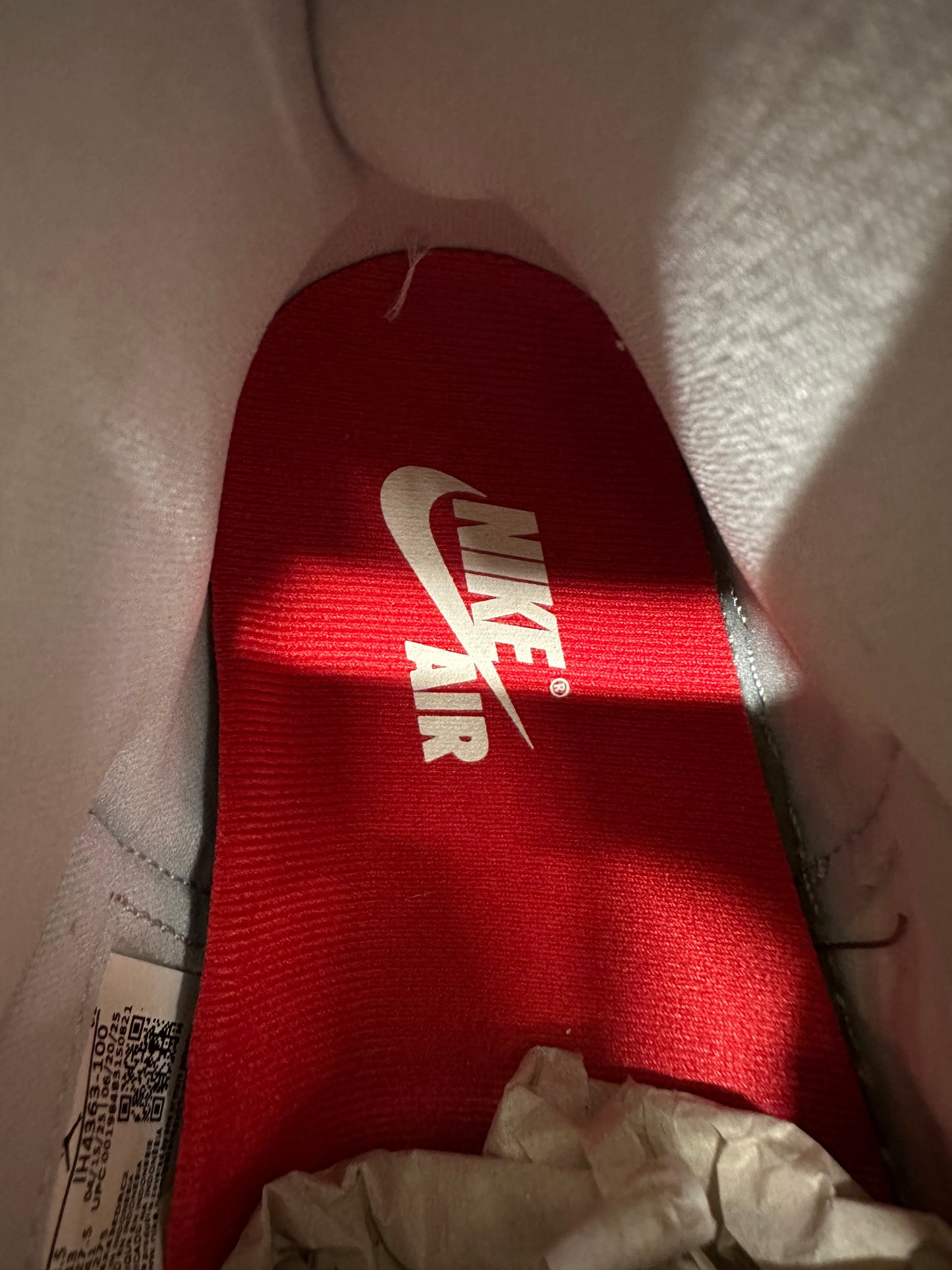 Air Jordan 1 High Sail University Red Sz 9.5 DS