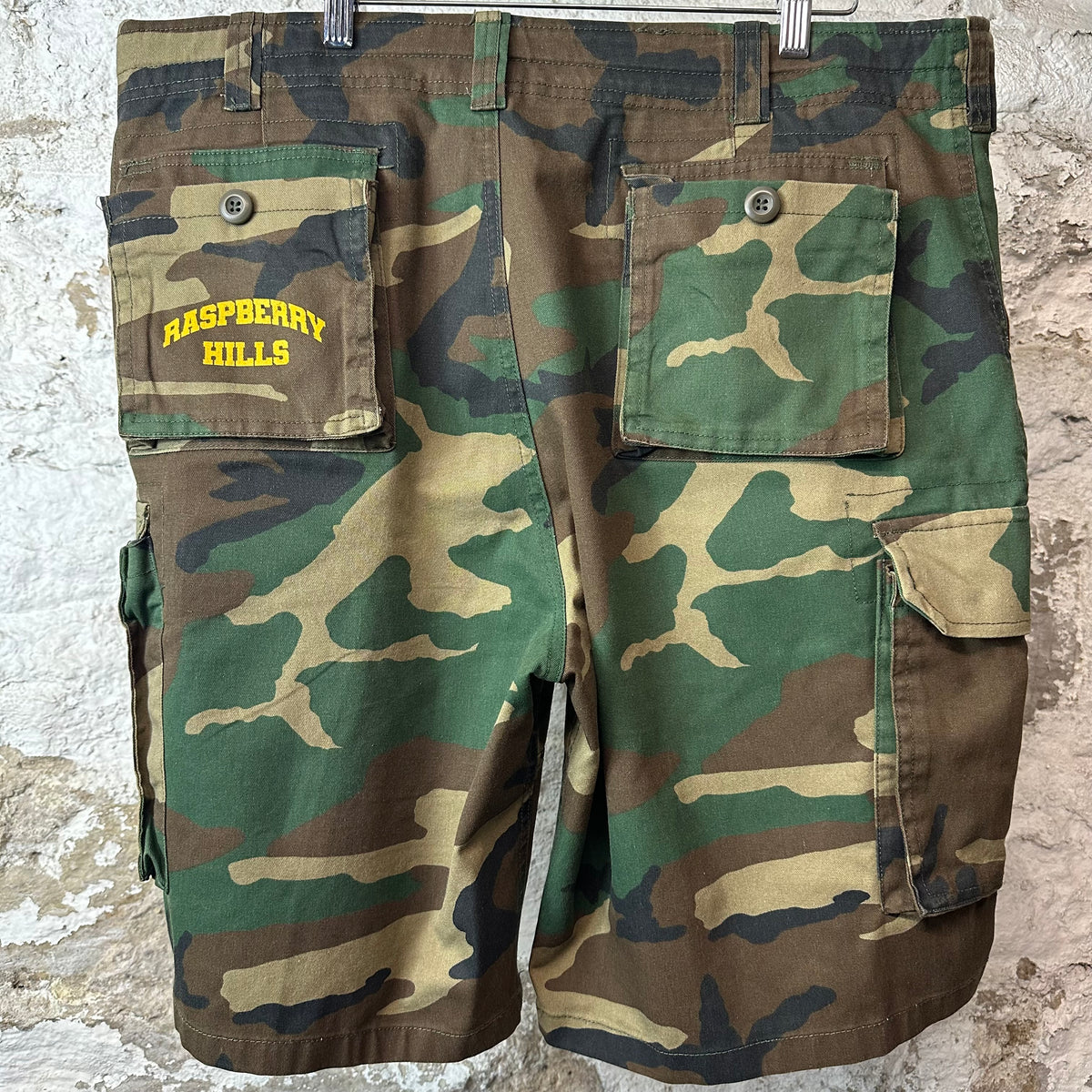 GV Gallery Raspberry Hills Camo Shorts Sz L