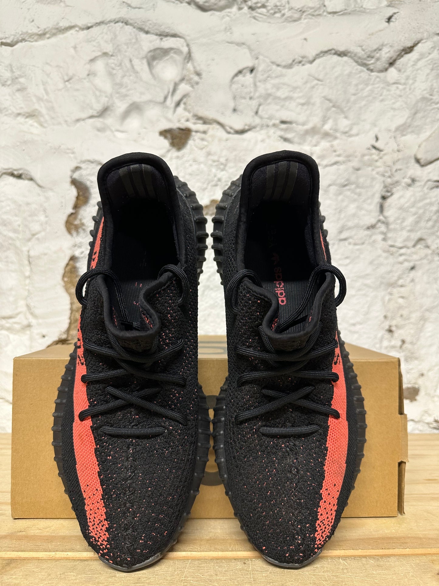 Yeezy 350 V2 Core Red Sz 10.5