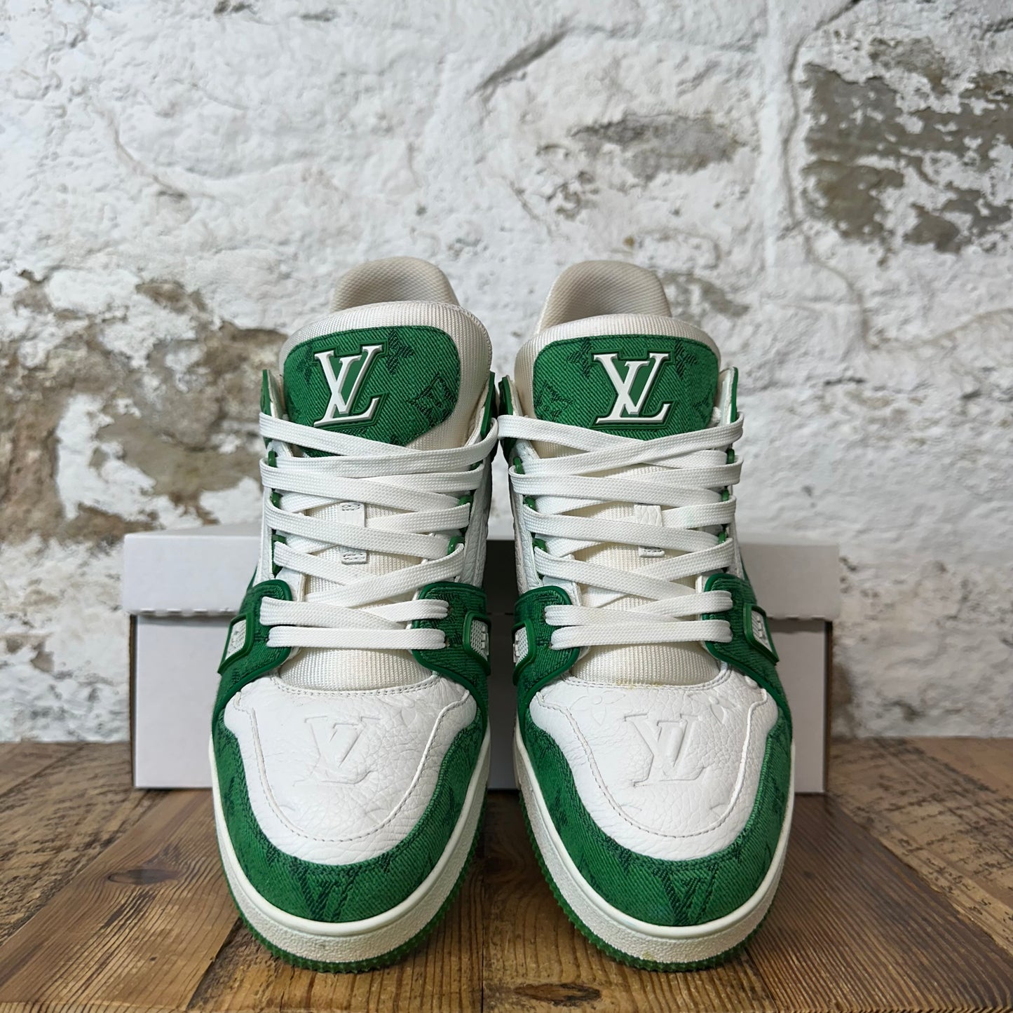 Louis Vuitton Green White Trainer Sneaker Sz 9 (7.5LV)