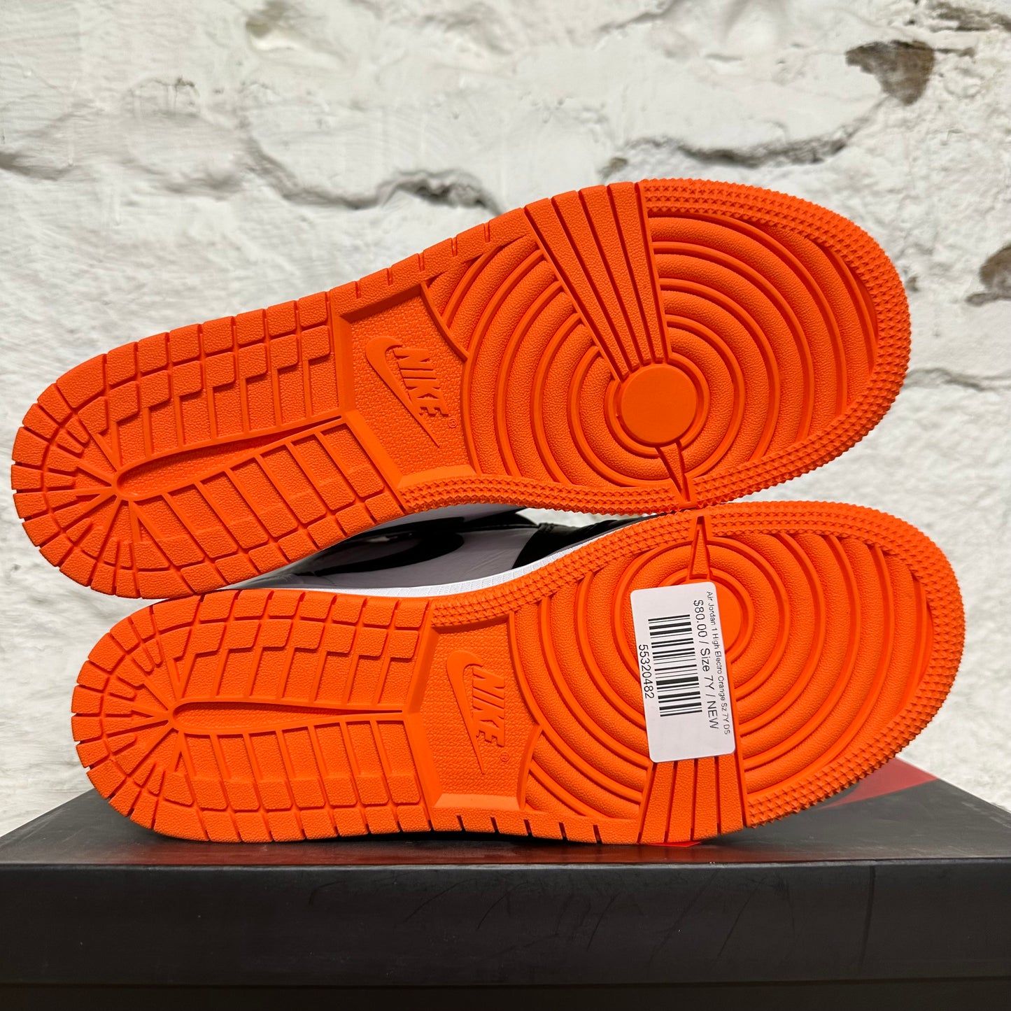 Air Jordan 1 High Electro Orange Sz 7Y DS