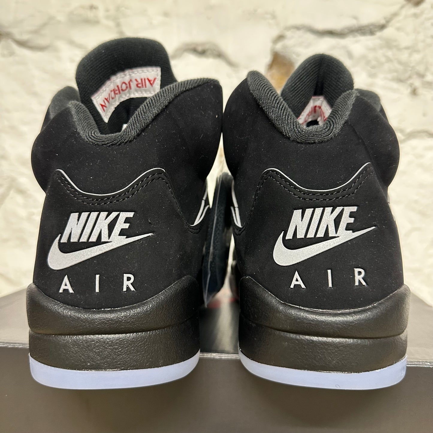 Air Jordan 5 Black Metallic Reimagined Sz 9.5 DS