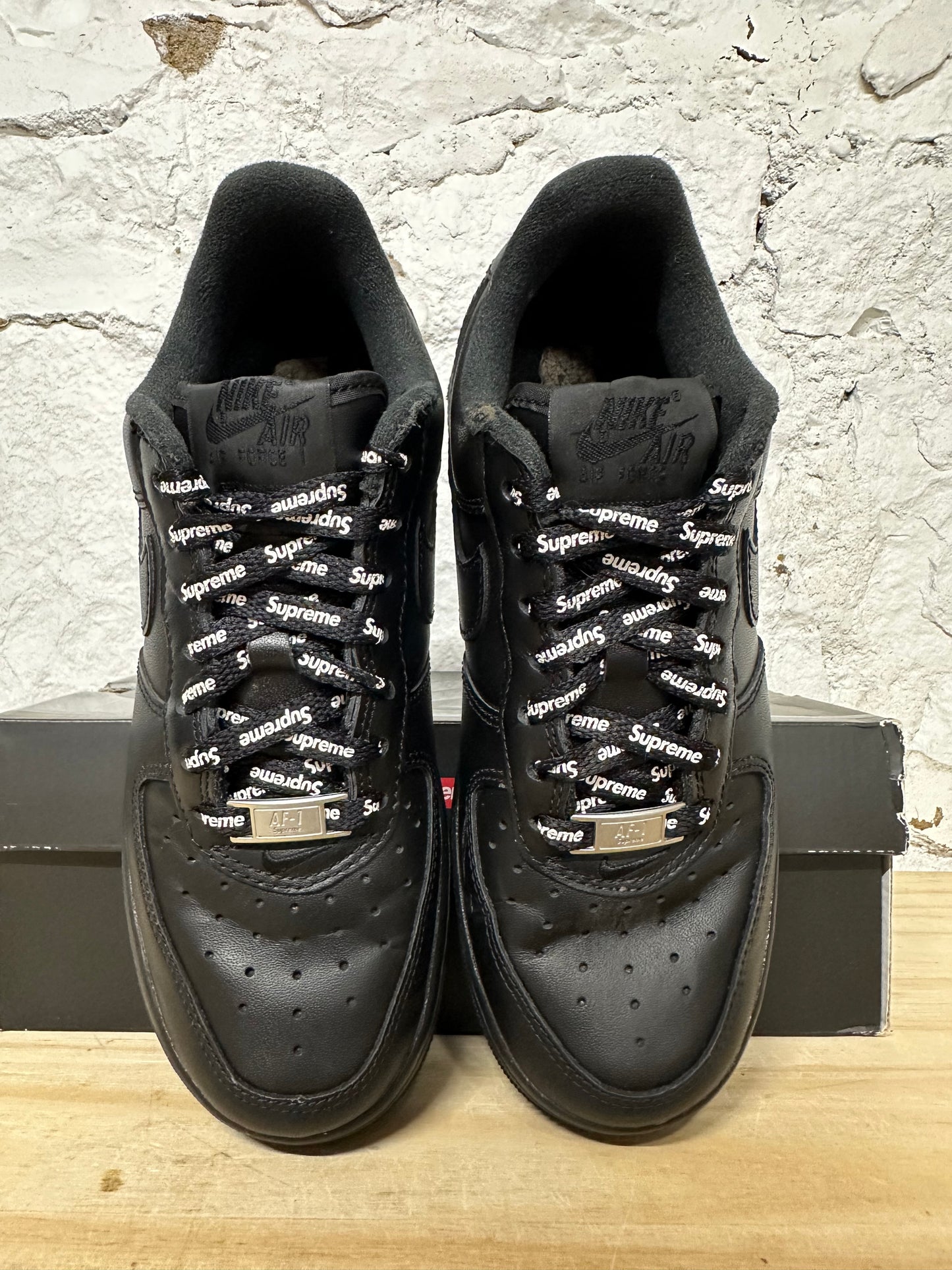 Nike Air Force 1 Low Supreme Black Sz 4.5