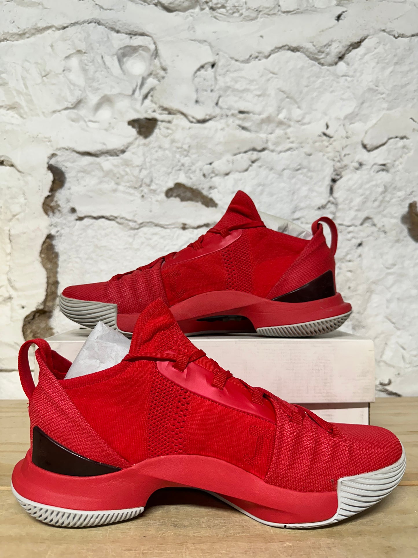 Under Armour Curry 5 Wired Different Sz 10.5 DS