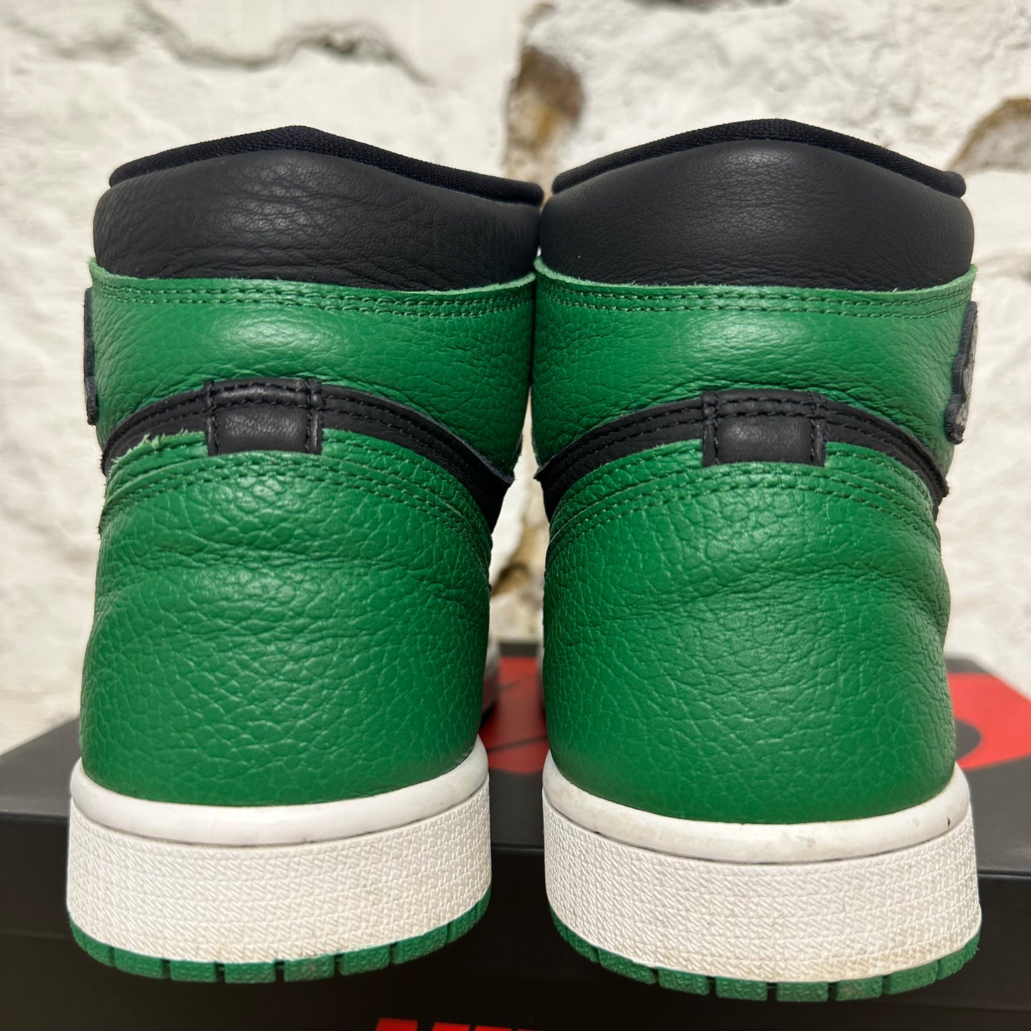 Air Jordan 1 High Pine Green 2.0 Sz 8.5