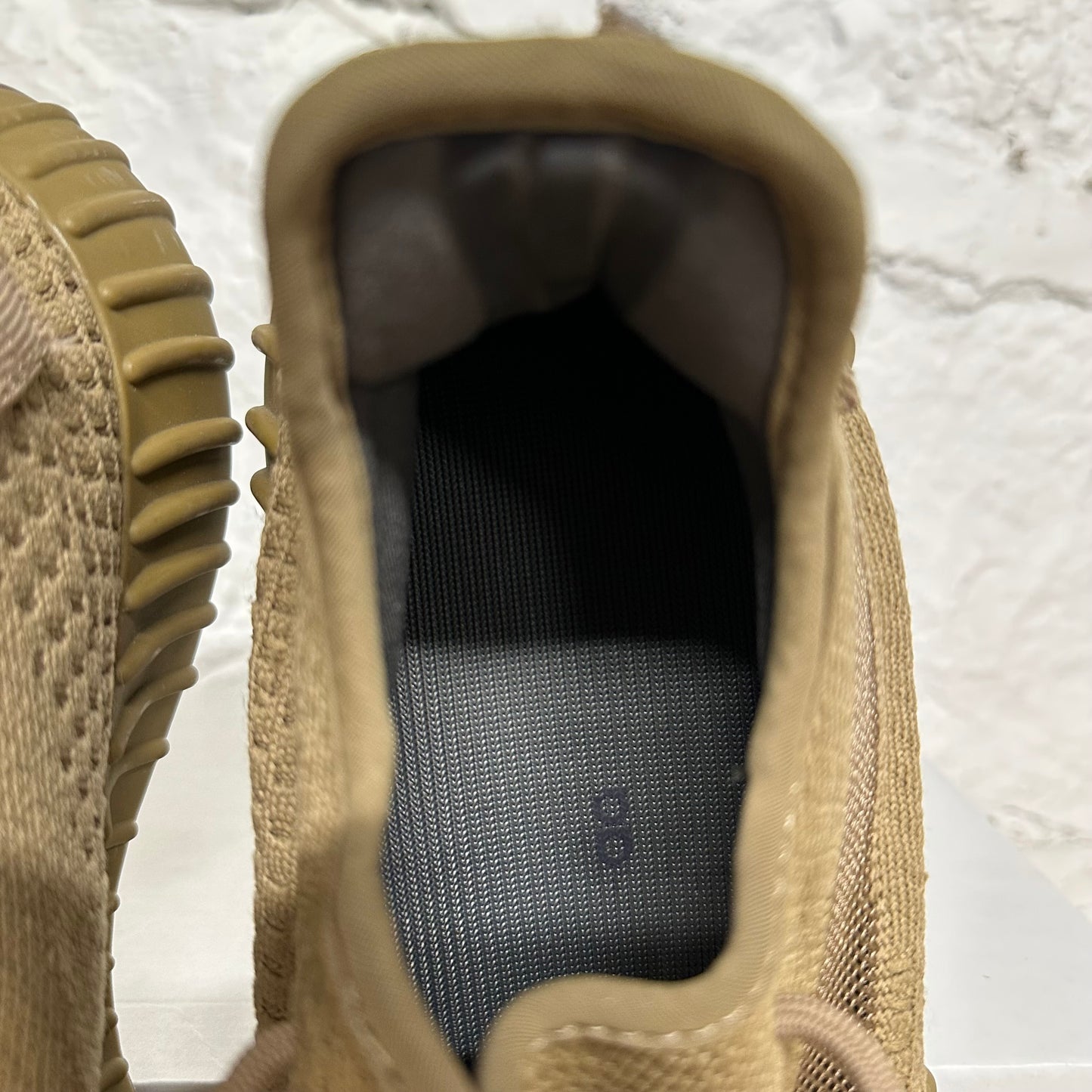 Yeezy 350 V2 Earth Sz 10.5