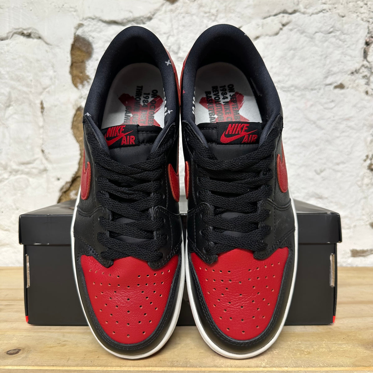 Air Jordan 1 Low Banned Sz 9