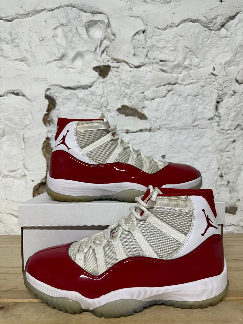 Air Jordan 11 High Cherry Sz 10