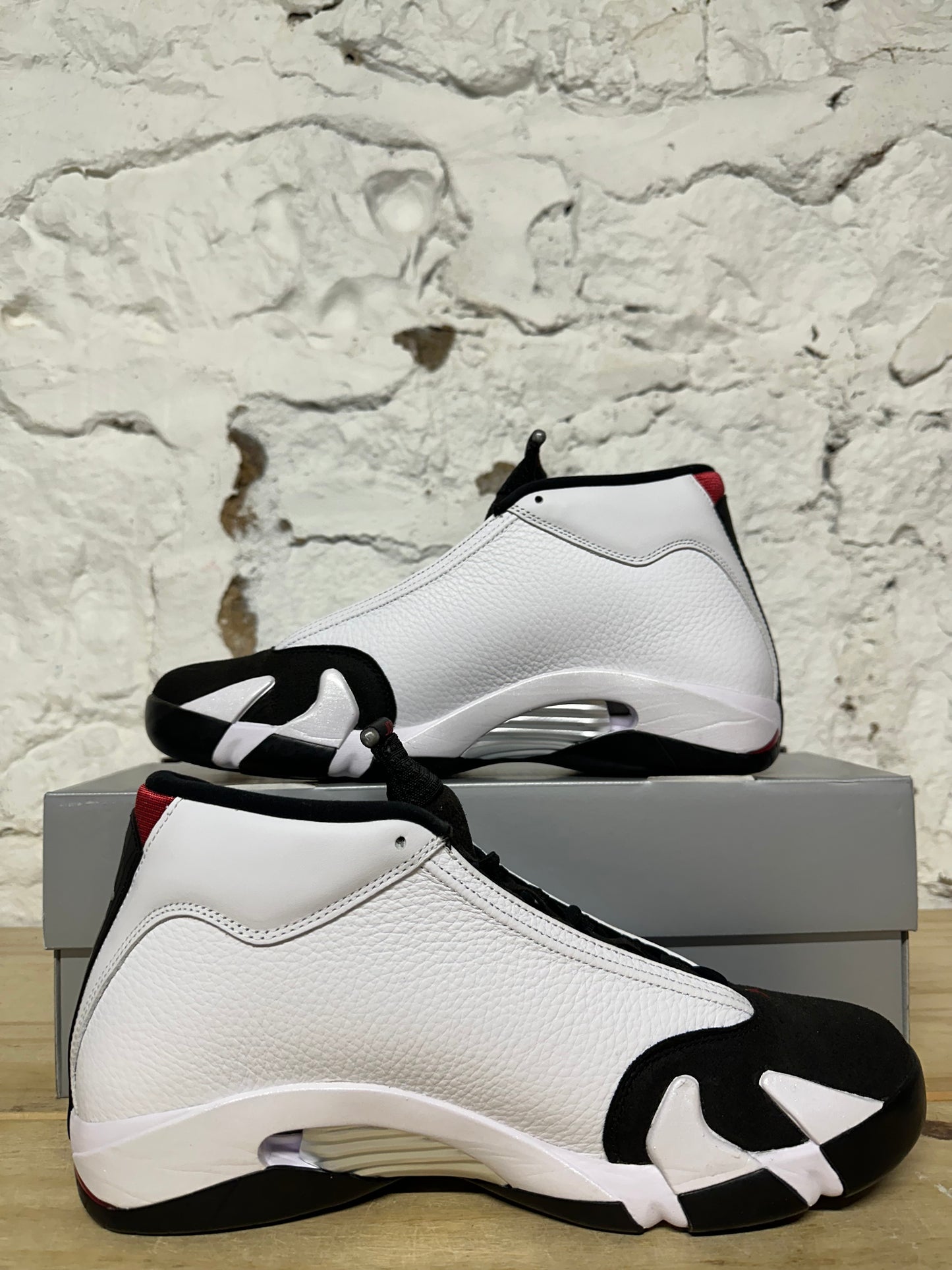 Air Jordan 14 Black Toe Sz 12