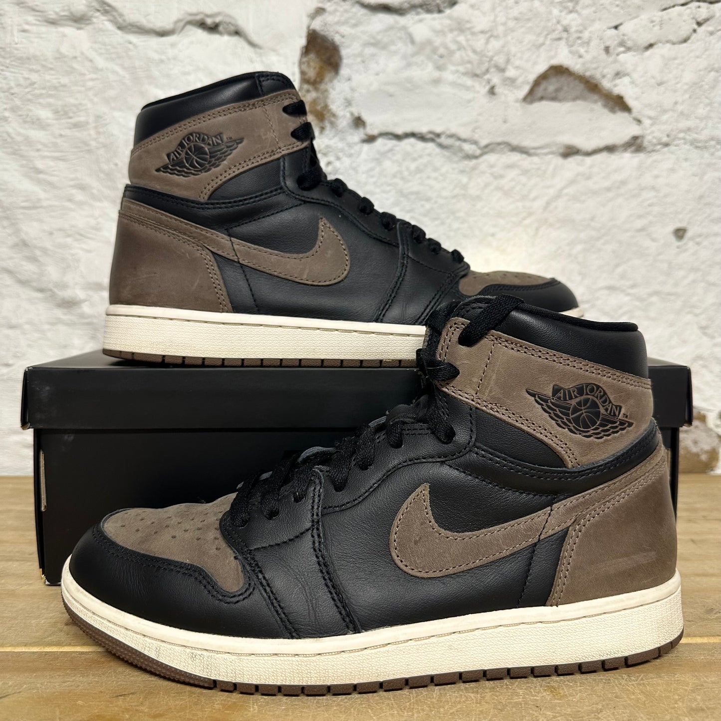Air Jordan 1 High Palomino Sz 9