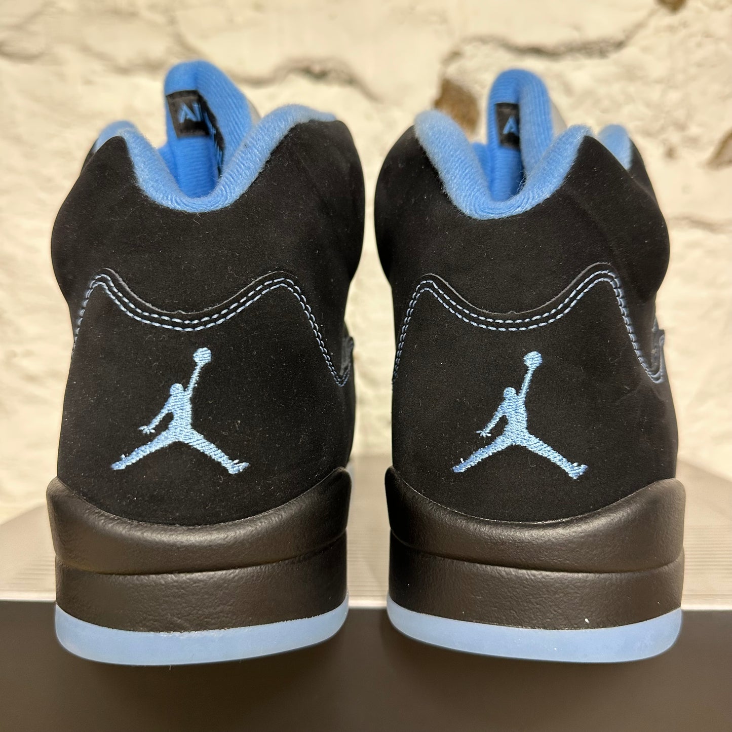 Air Jordan 5 University Blue Sz 10 DS