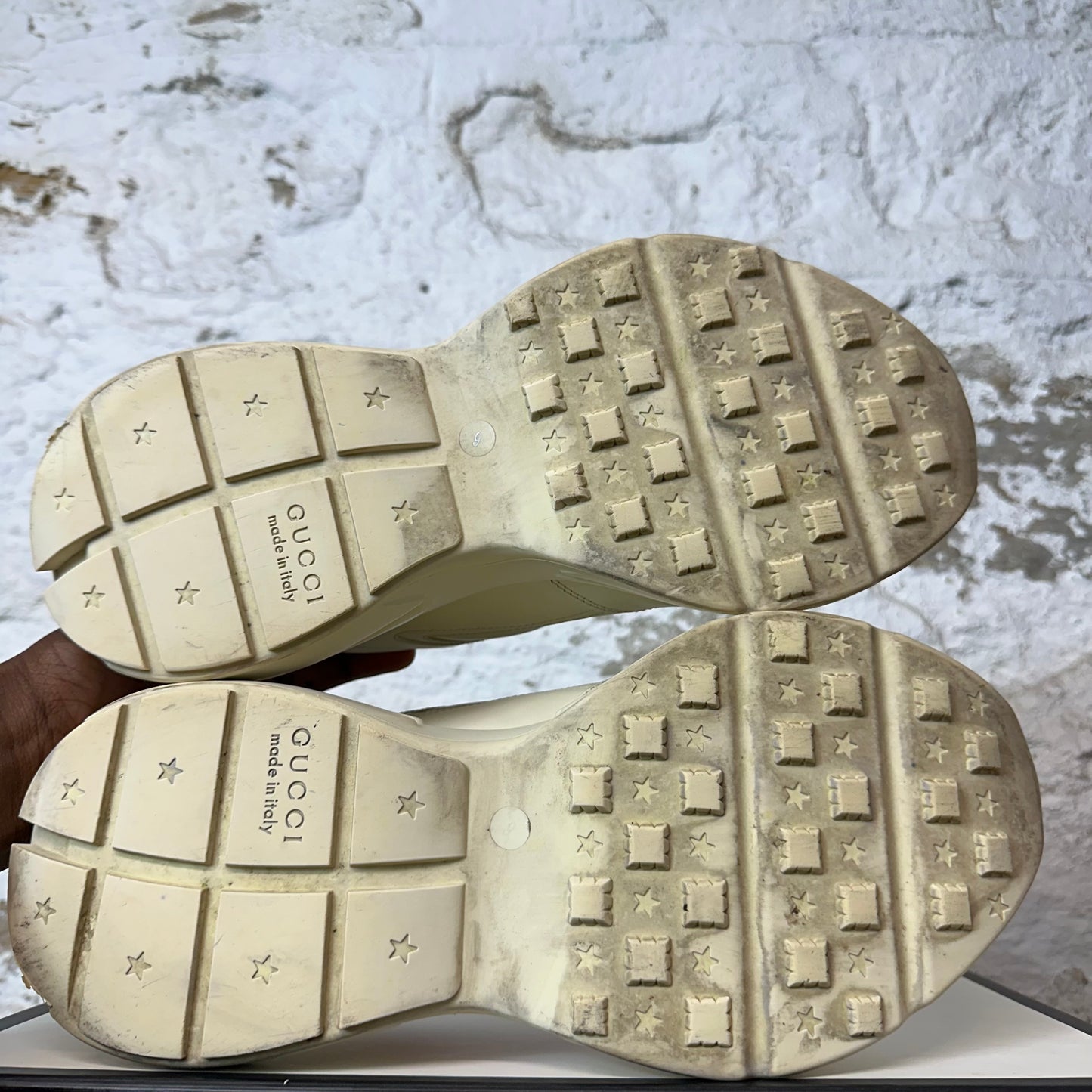 Gucci Rhyton Red Logo Cream Sneaker Sz 9