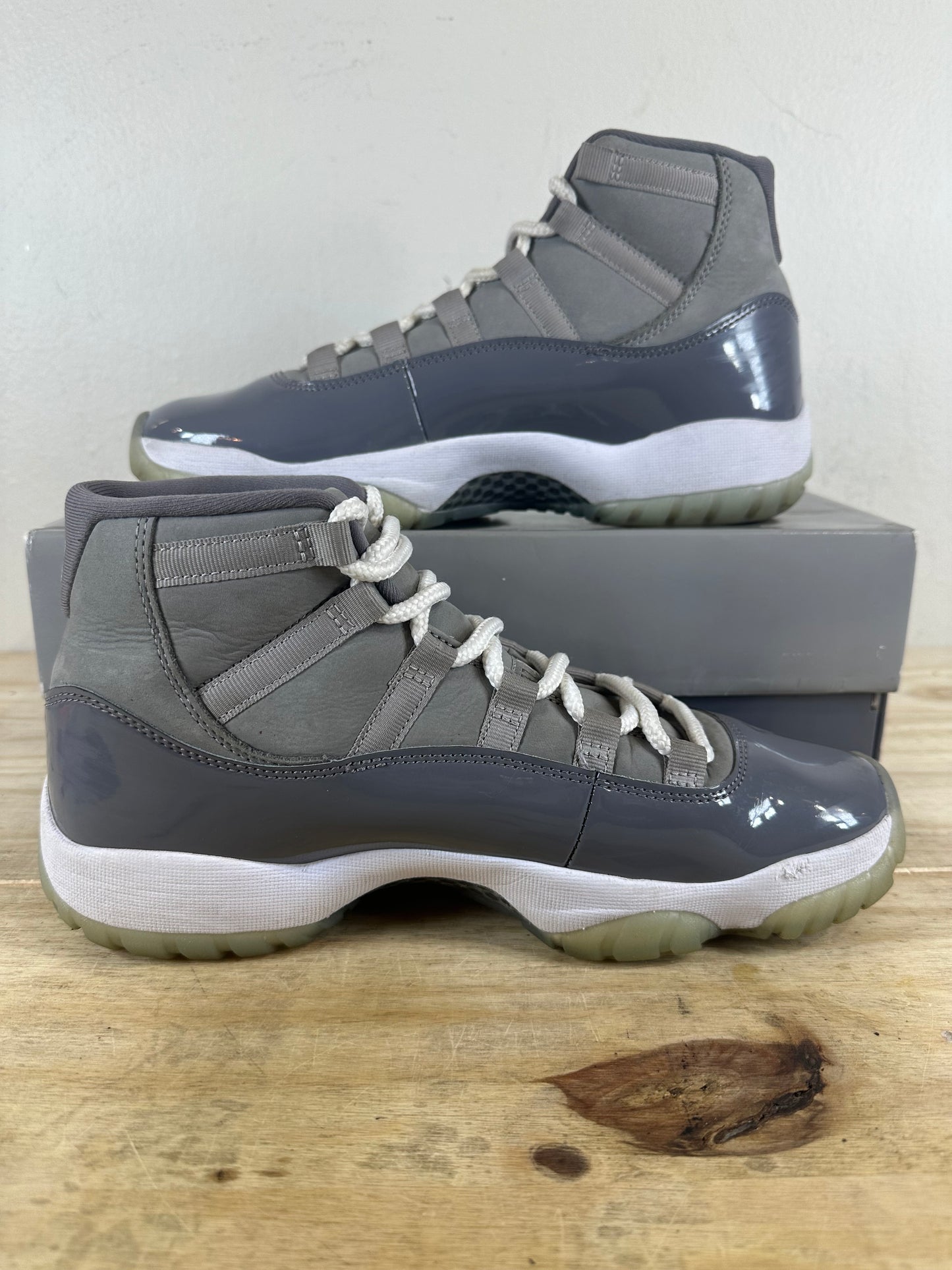 Air Jordan 11 High Cool Grey Sz 9
