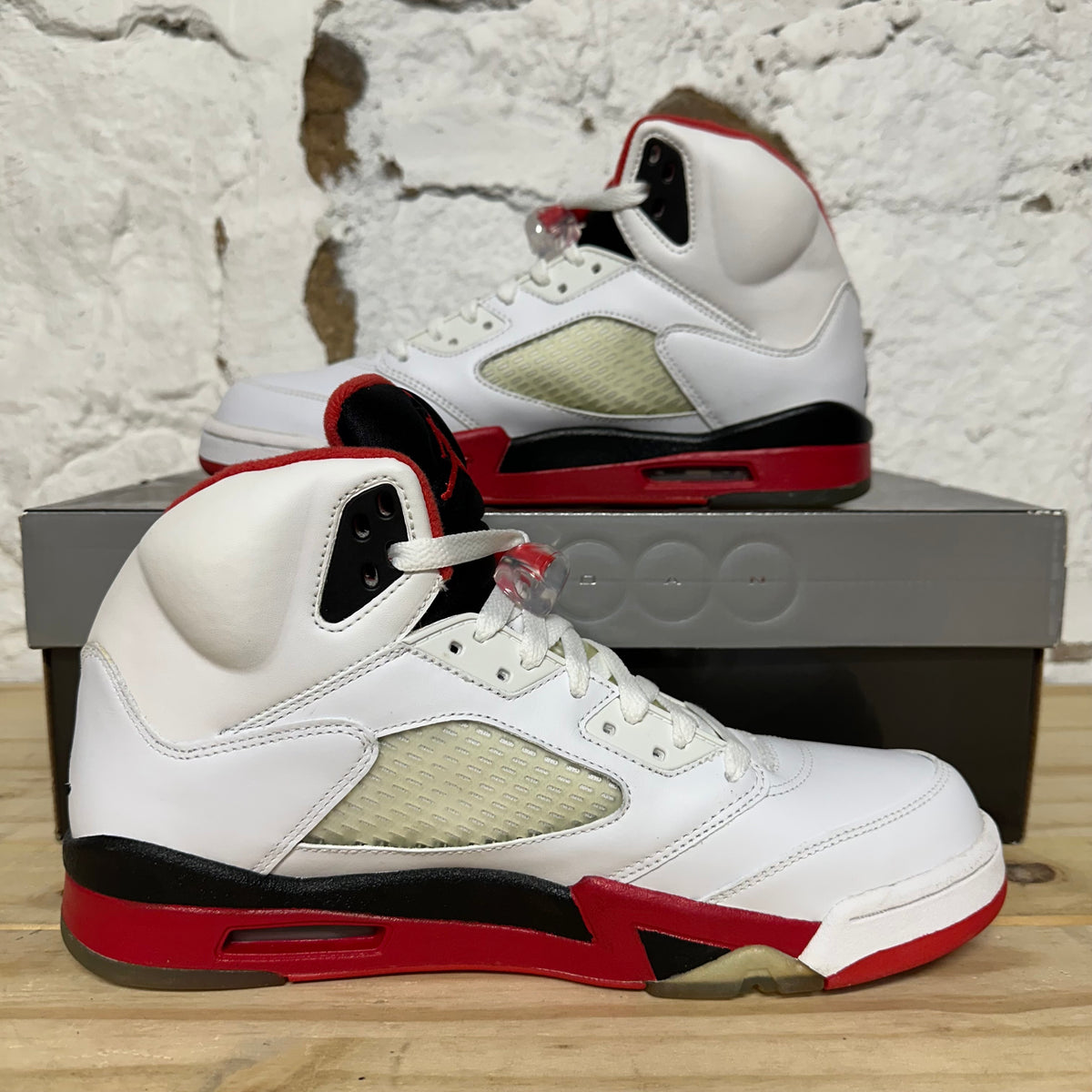 Air Jordan 5 Fire Red (2006) Sz 10 DS
