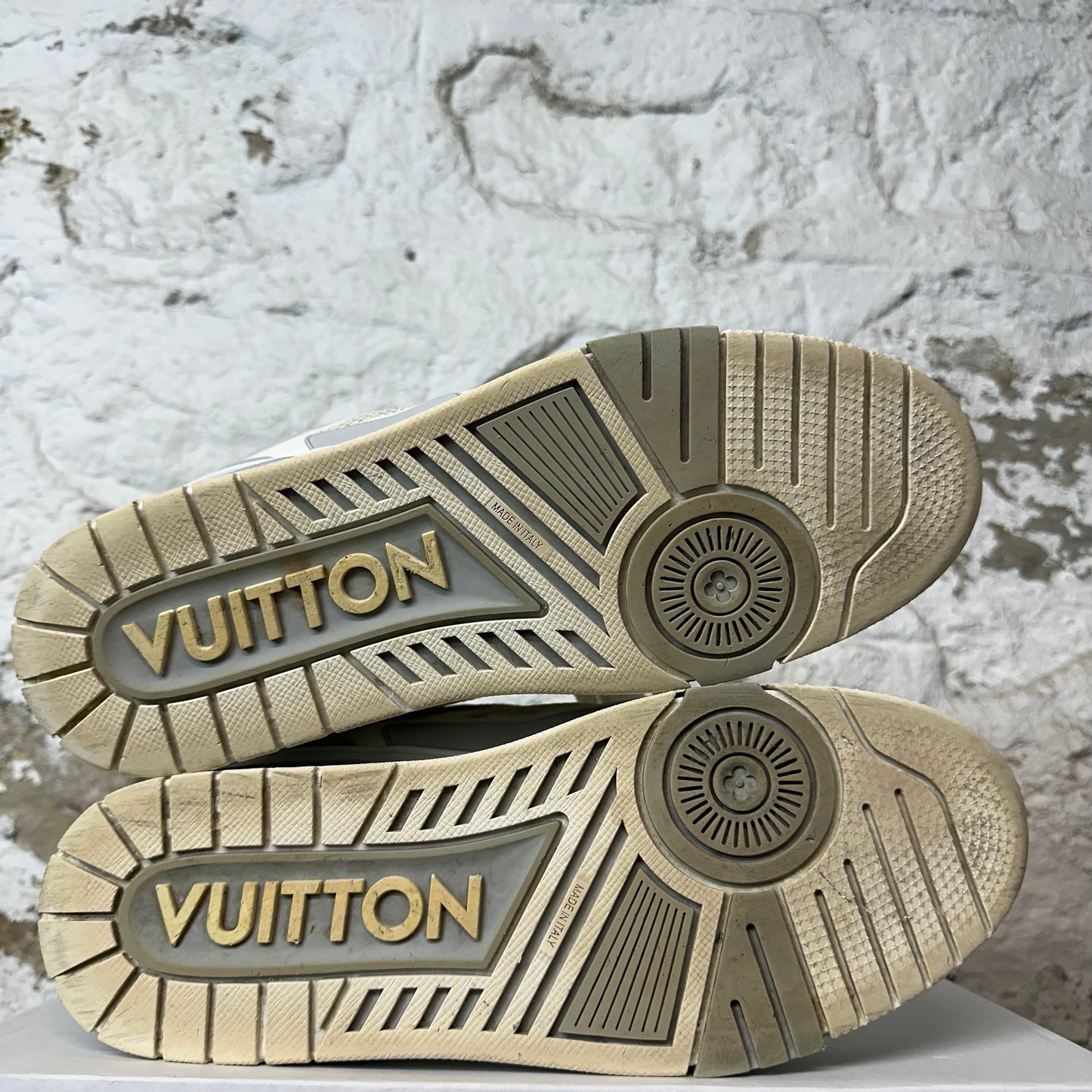 Louis Vuitton Gray White Skate Sneaker Sz 10.5 (9LV)
