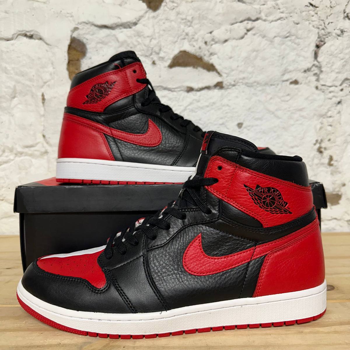 Air Jordan 1 High Homage To Home Chicago (Numbered) Sz 13