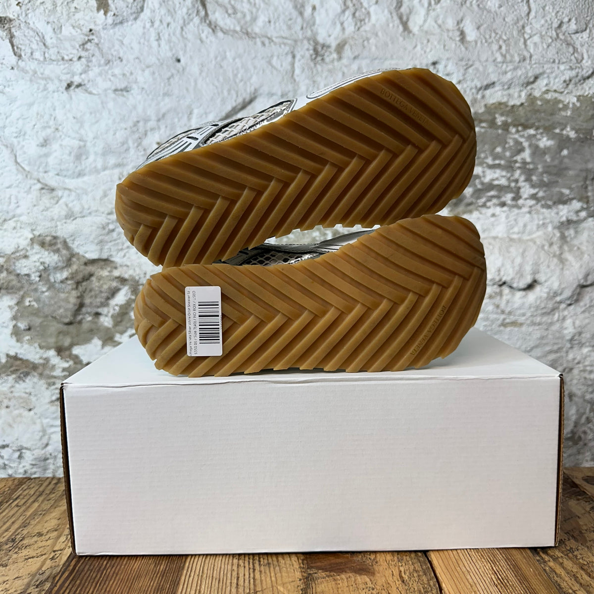 Bottega Veneta Silver White Orbit Sneaker Sz 7 (40)