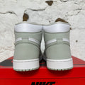 Air Jordan 1 High Seafoam Sz 9 (10.5W)