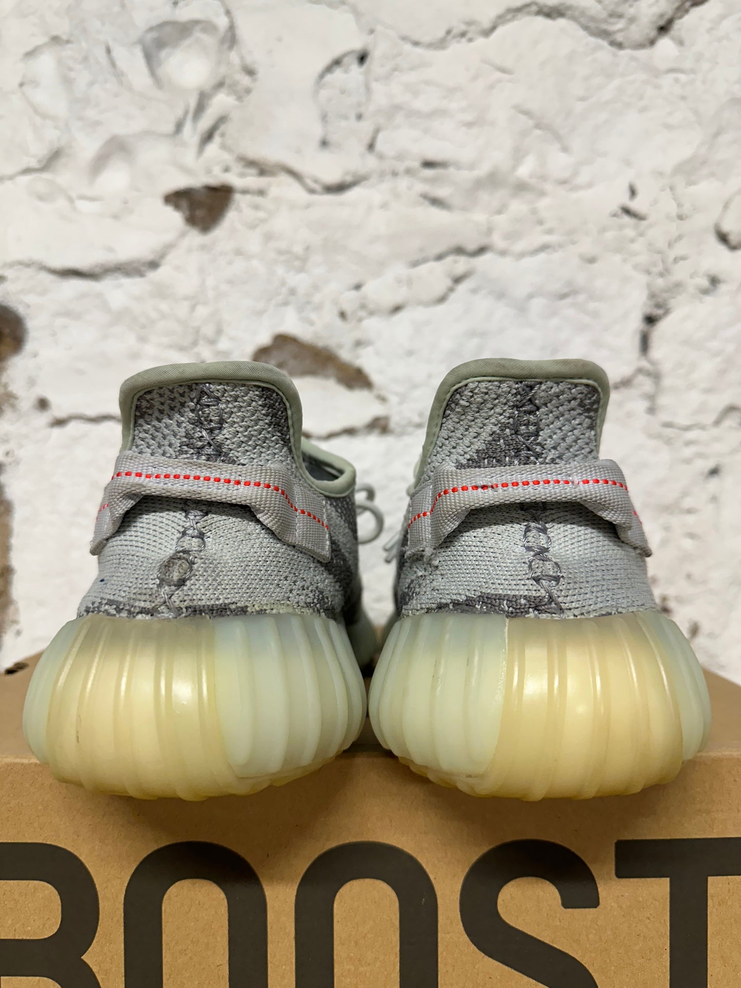 Yeezy 350 V2 Blue Tint Sz 11.5