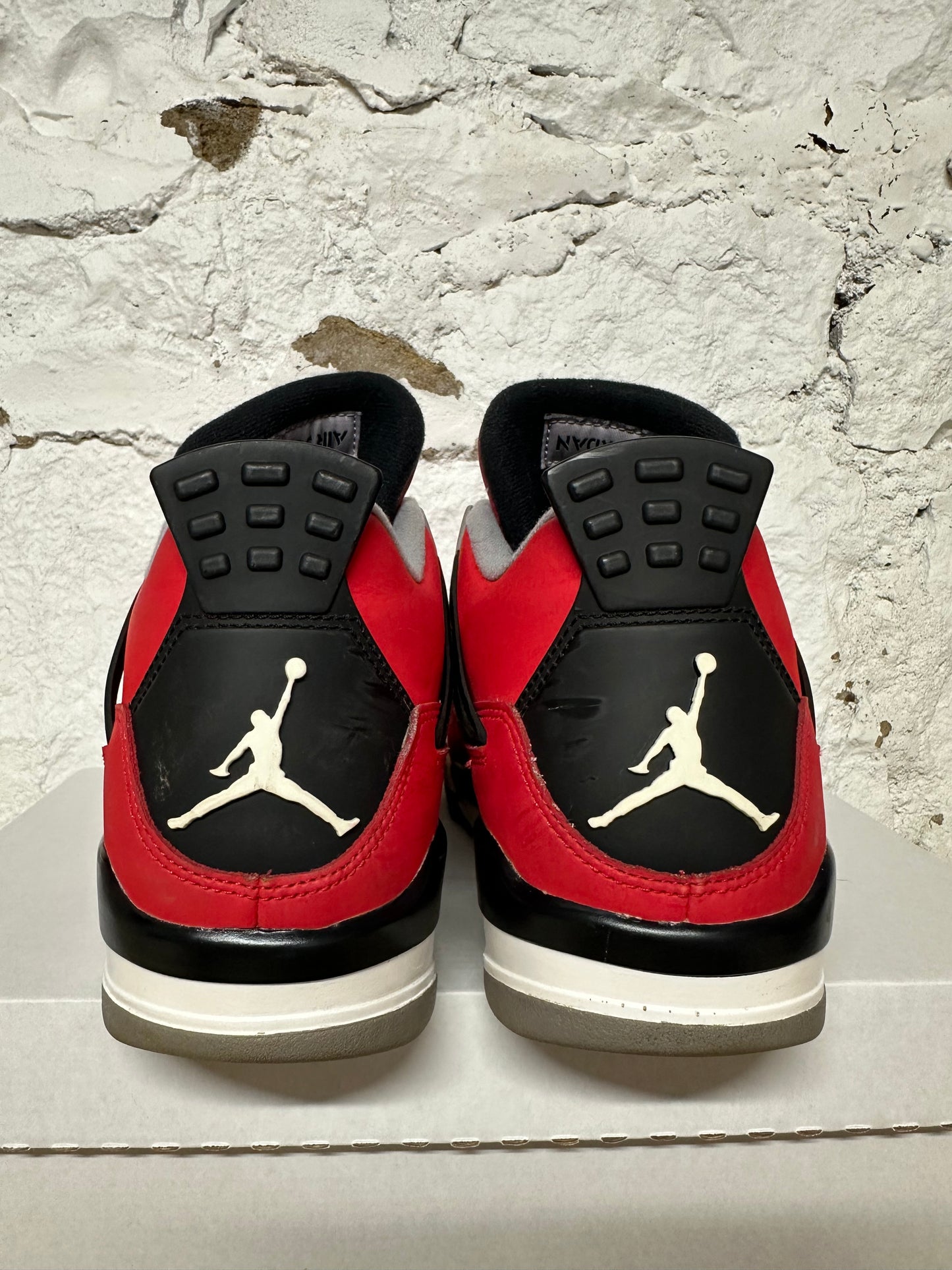 Air Jordan 4 Toro Sz 9