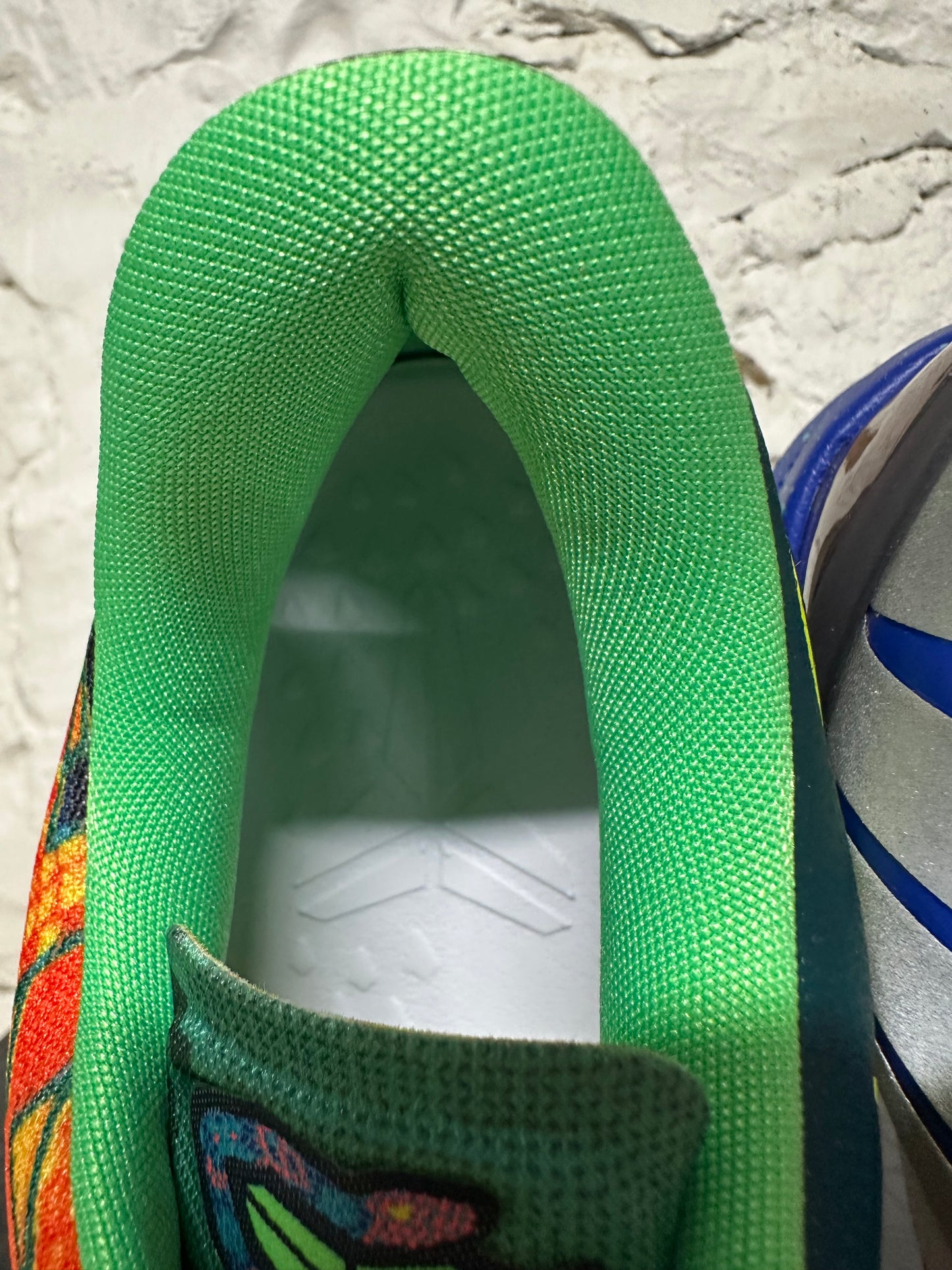 Nike Kobe 8 What The Sz 9 DS