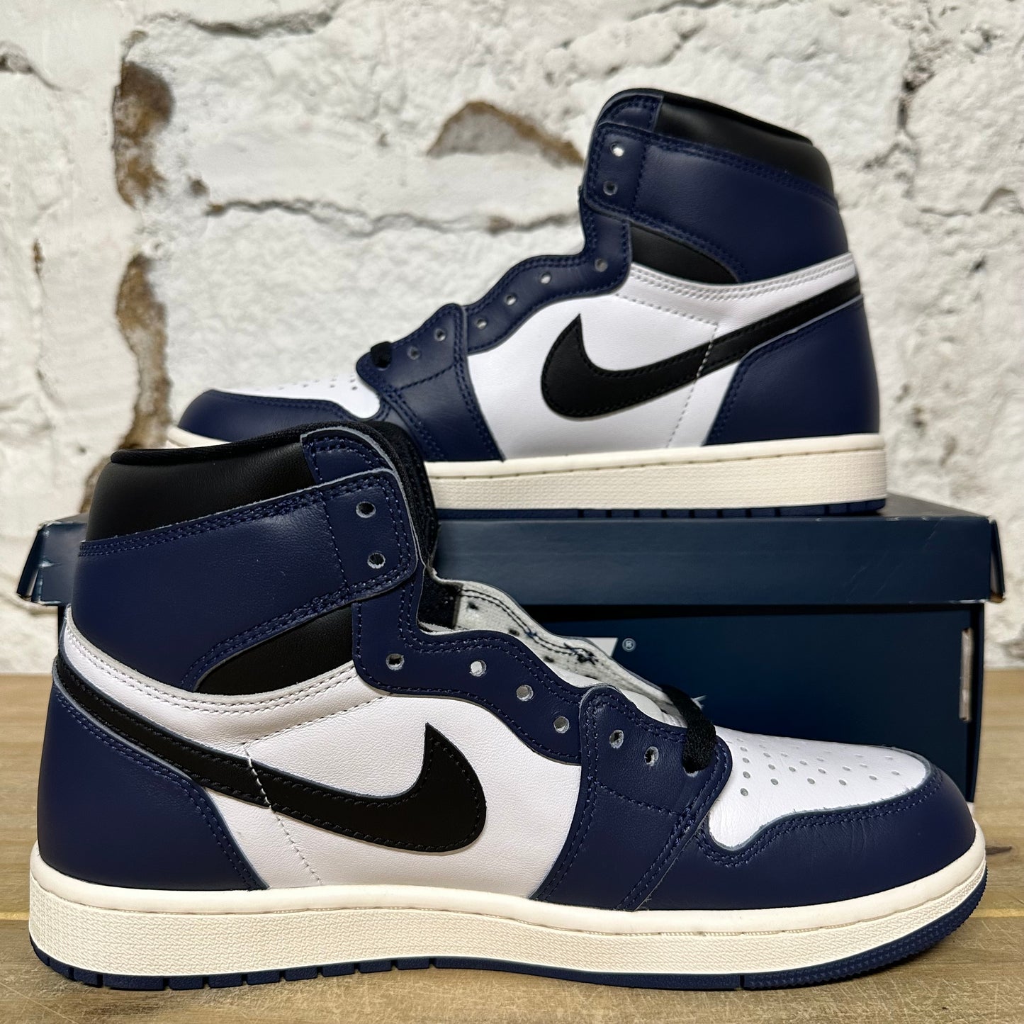 Air Jordan 1 High Midnight Navy Sz 9.5 DS