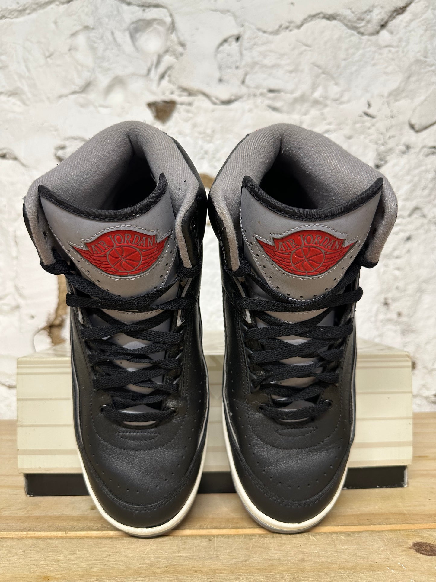 Air Jordan 2 Chicago Sz 8.5