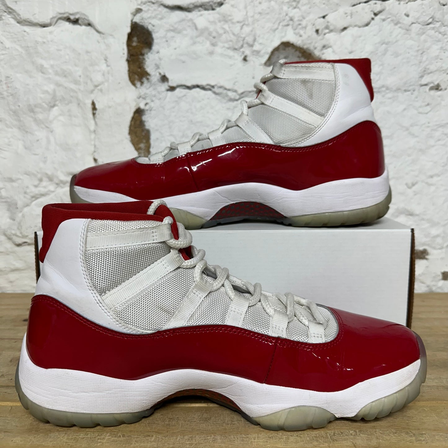 Air Jordan 11 High Cherry Sz 12