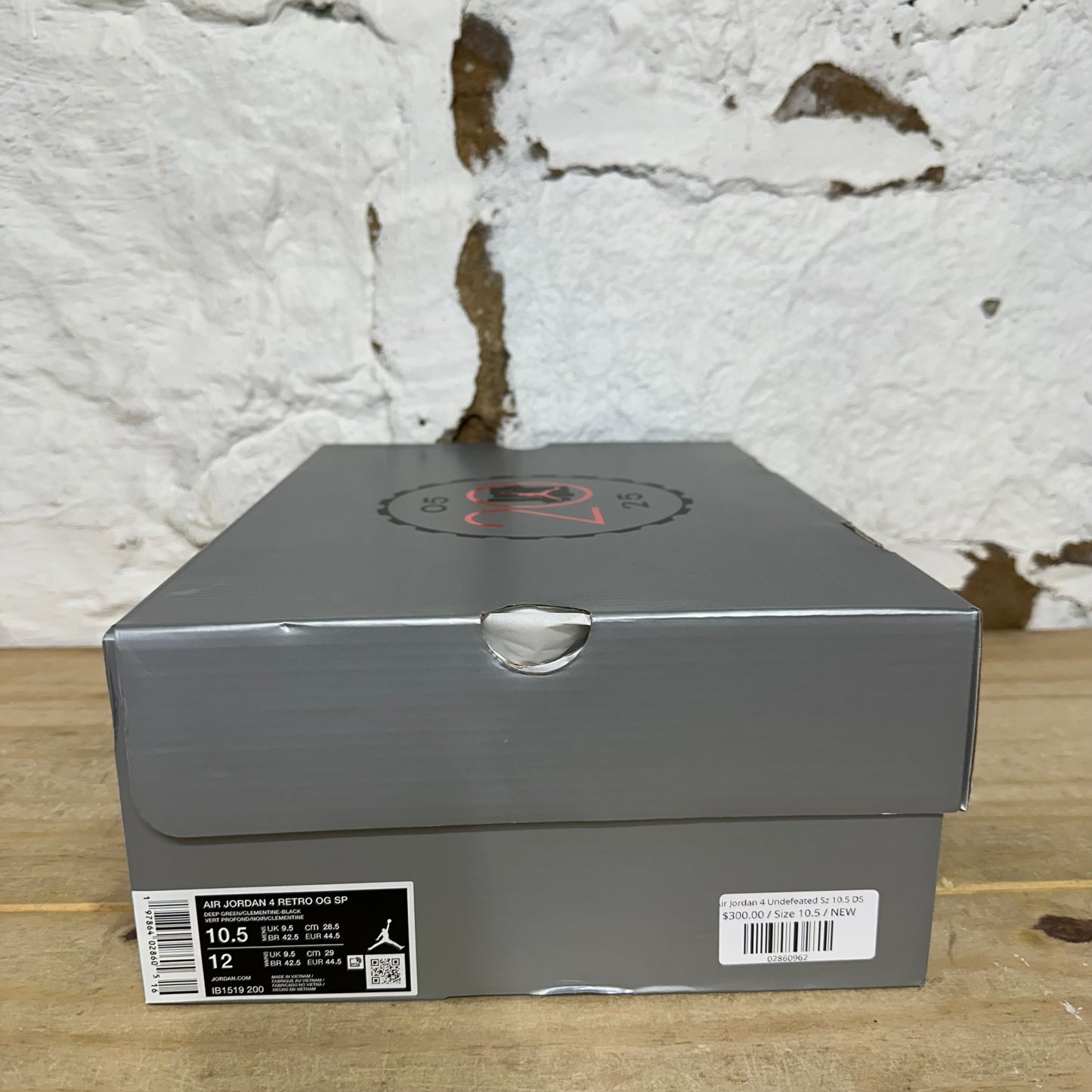 Air Jordan 4 Undefeated Sz 10.5 DS
