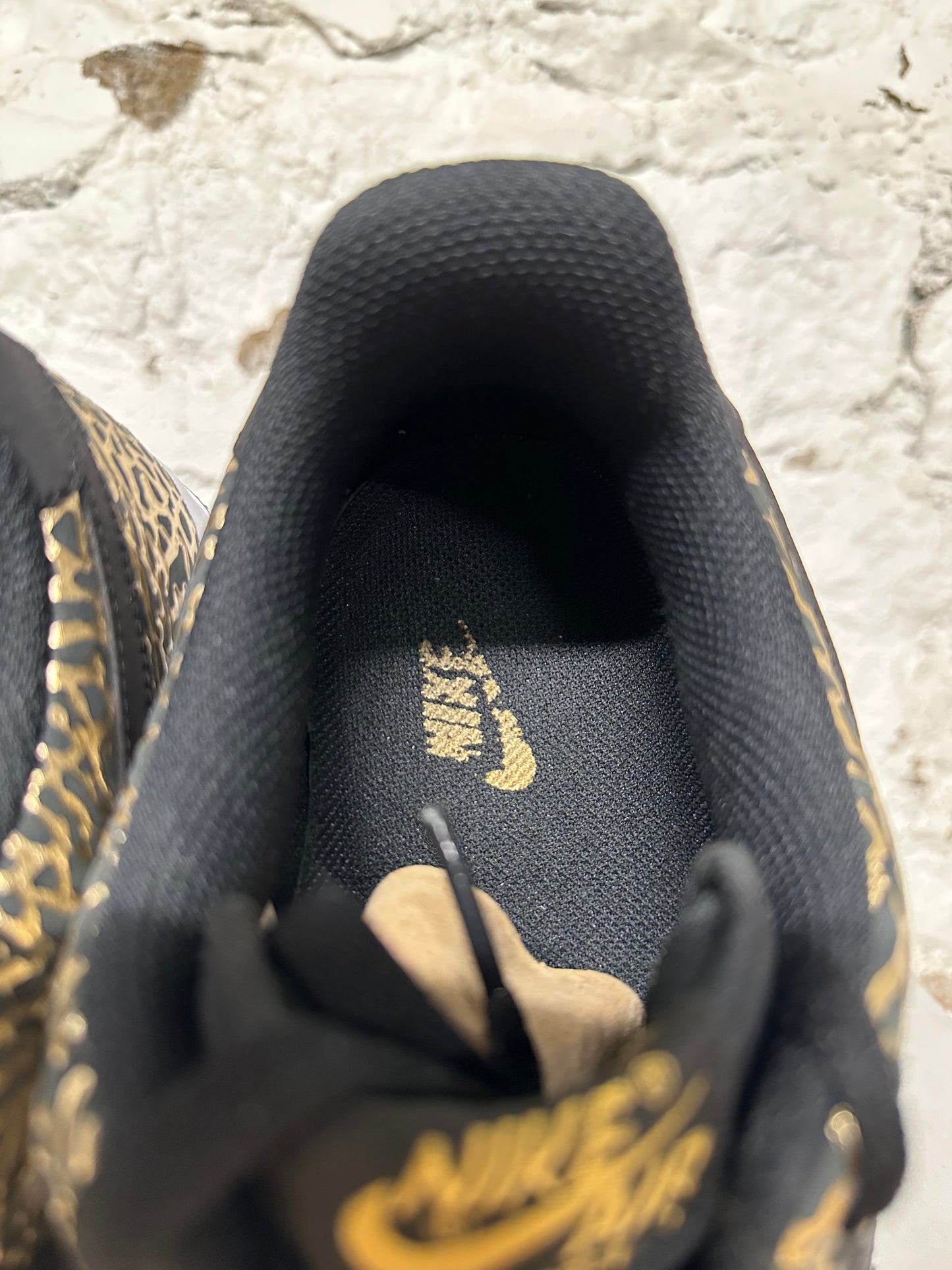 Nike Air Force 1 Low Gold Elephant Sz 10.5