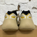 Yeezy 700 V3 Safflower Sz 10.5 DS