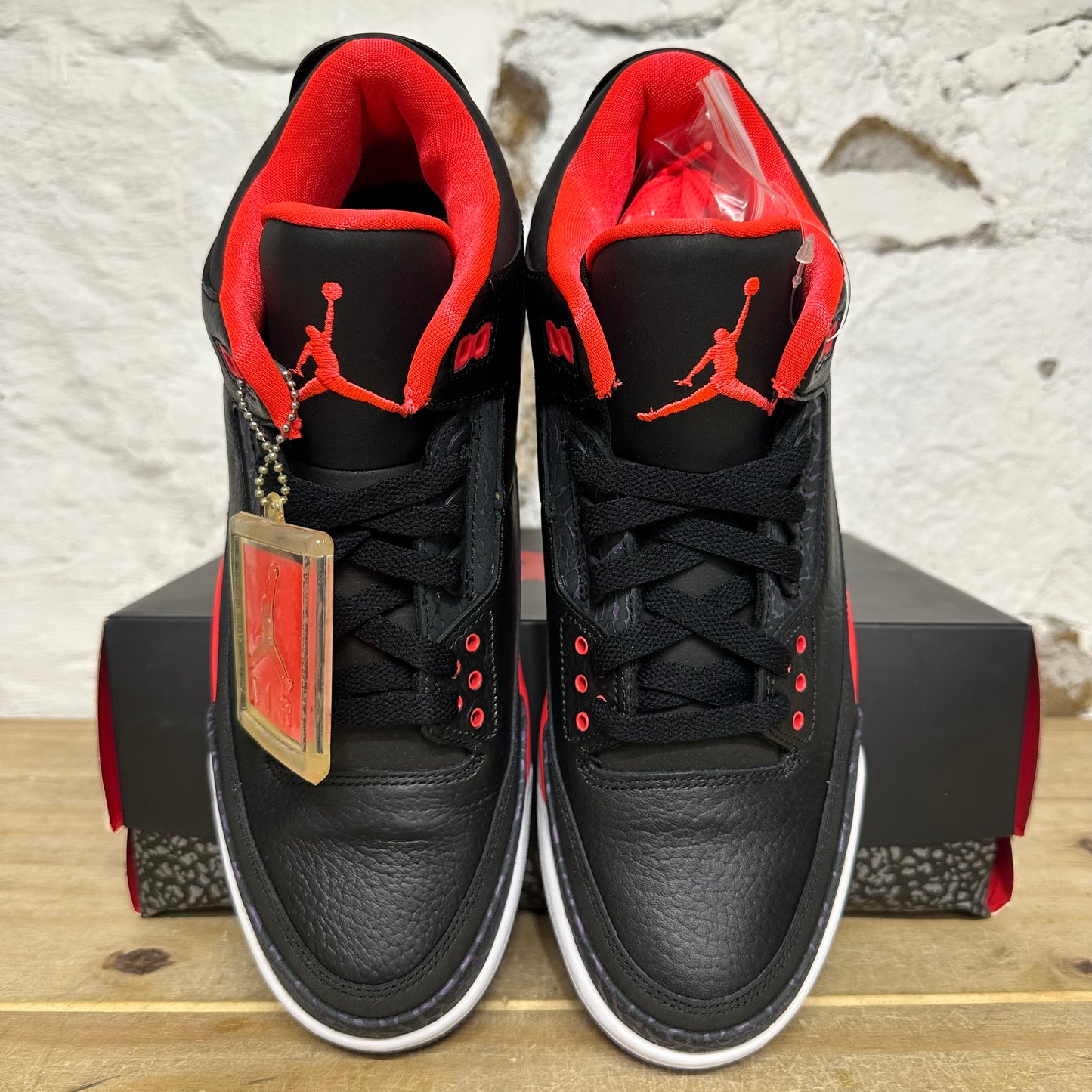 Air Jordan 3 Crimson Sz 10 DS