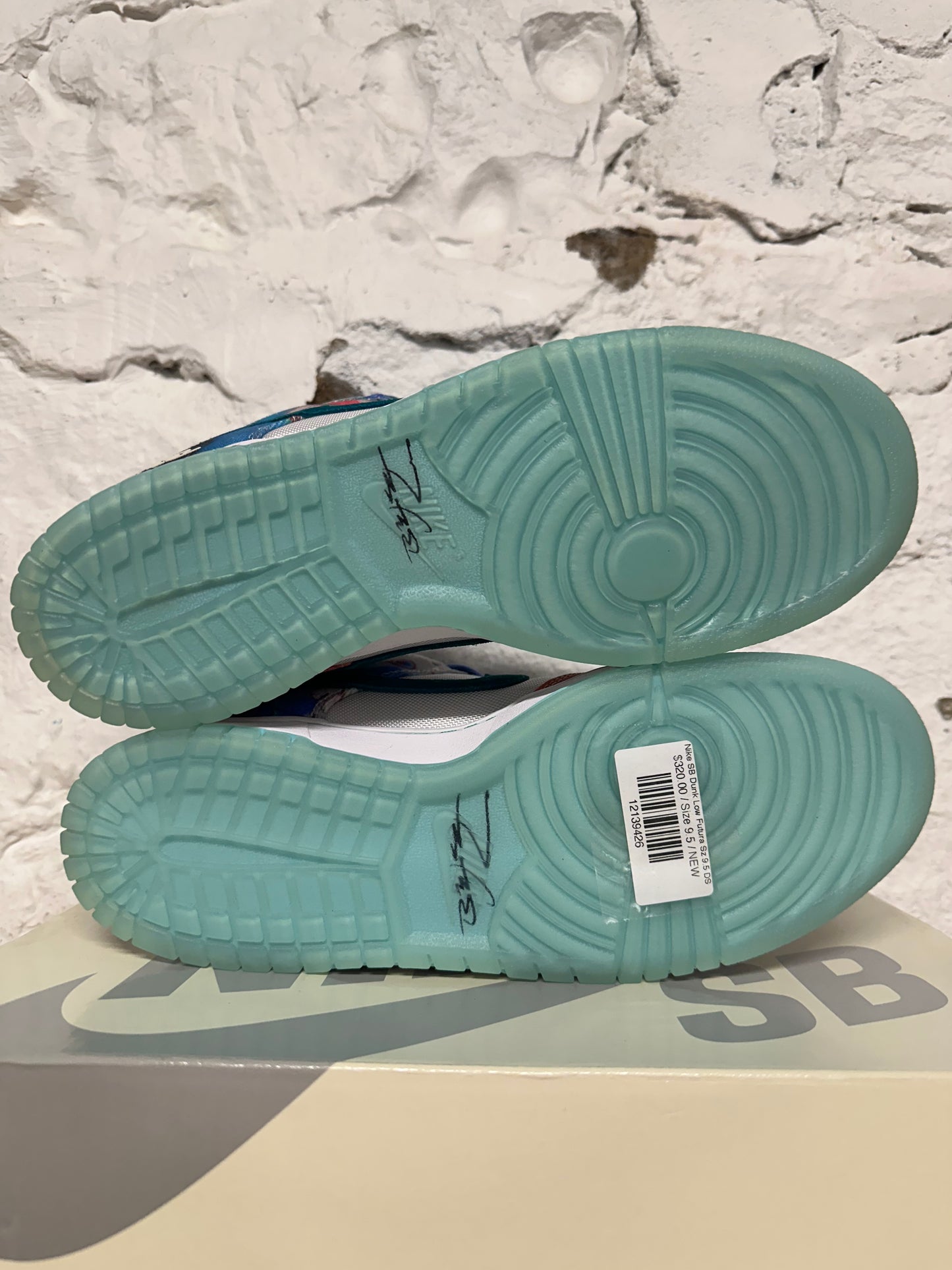 Nike SB Dunk Low Futura Laboratories Bleached Aqua Sz 9.5 DS