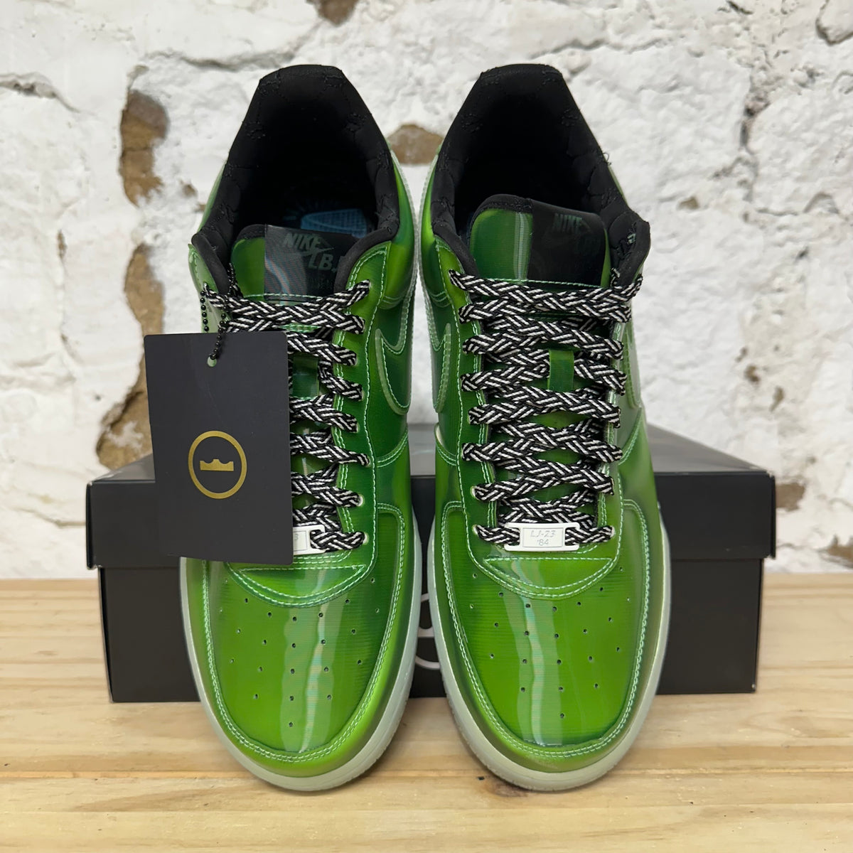 Nike Air Force 1 Low Lebron James LA Voltage Green Sz 11 DS