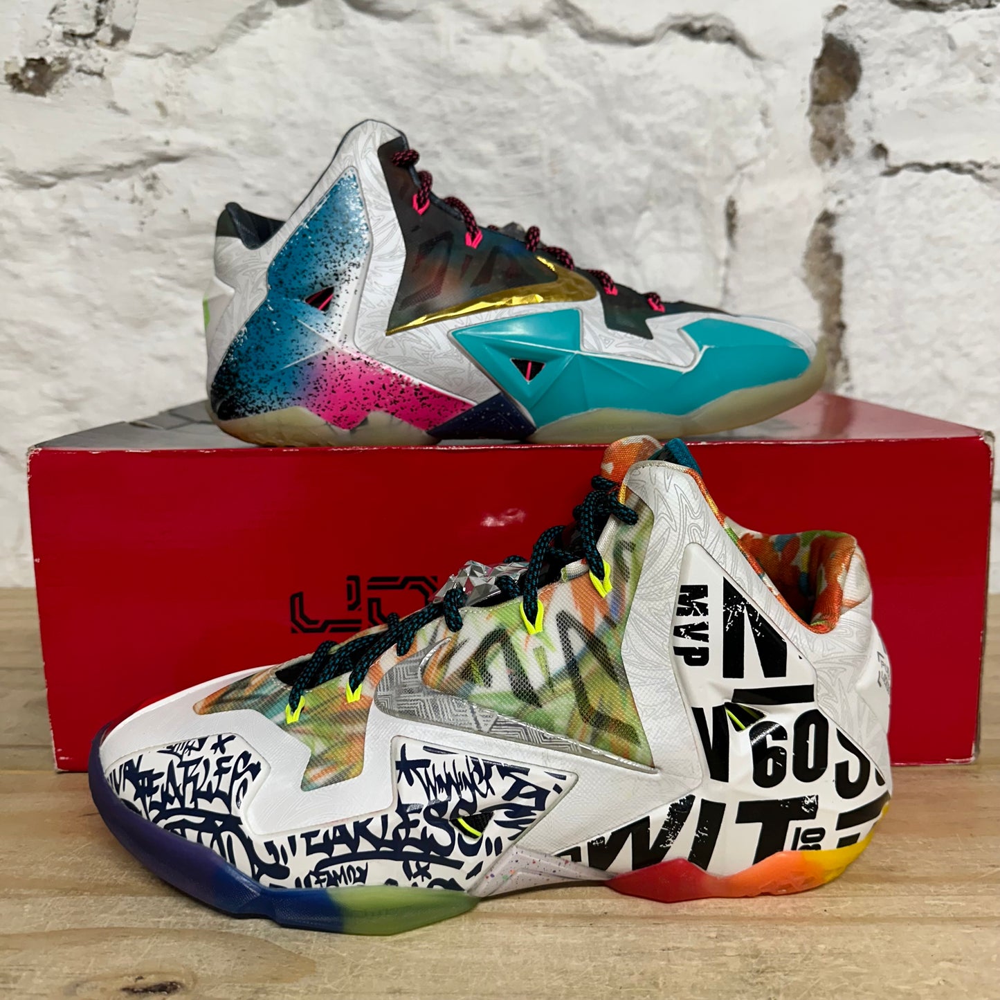 Nike LeBron 11 What The Sz 9.5