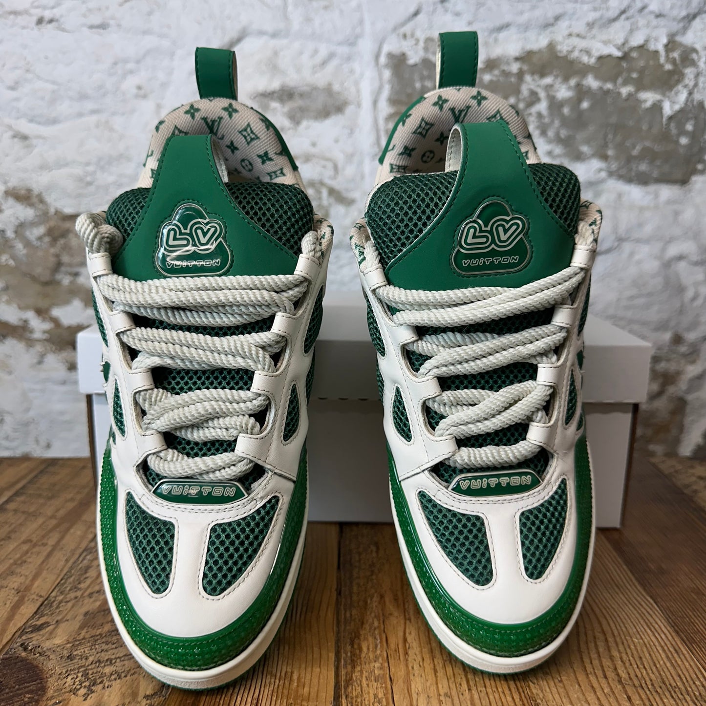 Louis Vuitton Green White Skate Sneaker Sz 8.5 (7LV)